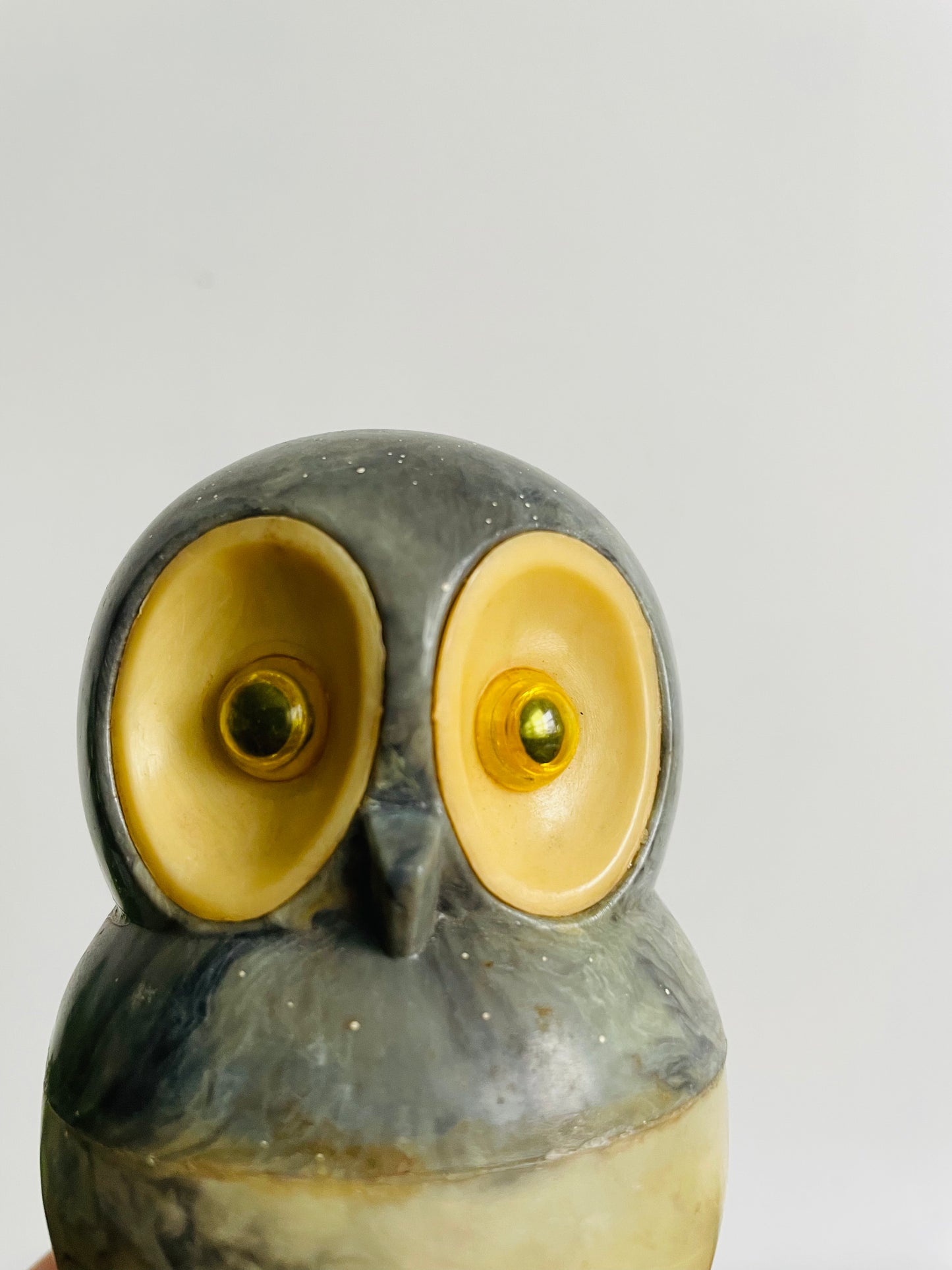 JSNY 1974 Marbled Plastic Owl Figurine Paperweight - Made in Hong Kong
