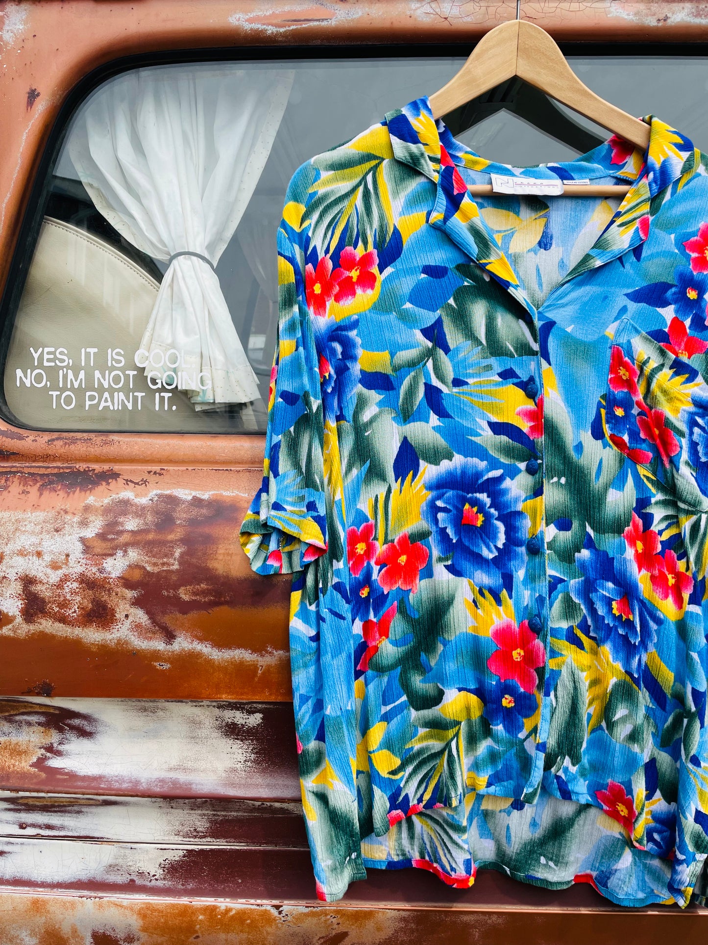 Vintage Nygard Collection Button Up T-Shirt in Vibrant Tropical Print