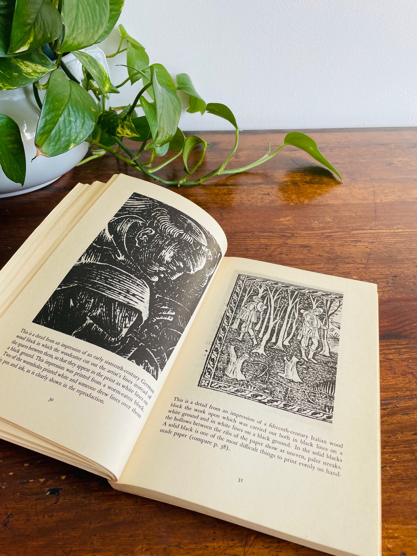 How Prints Look: Photographs with Commentary - Paperback Book (1943)
