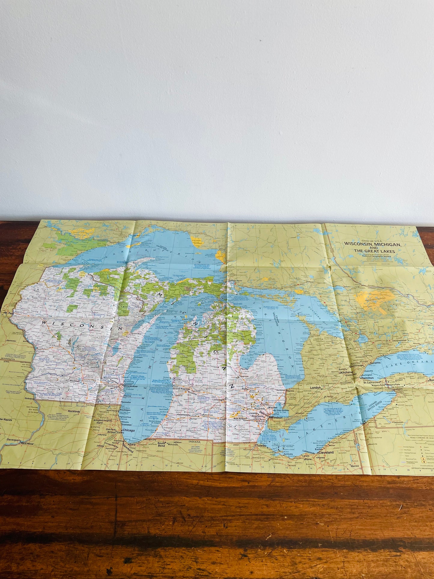 1978 National Geographic Close-Up USA Map - Wisconsin, Michigan, and The Great Lakes