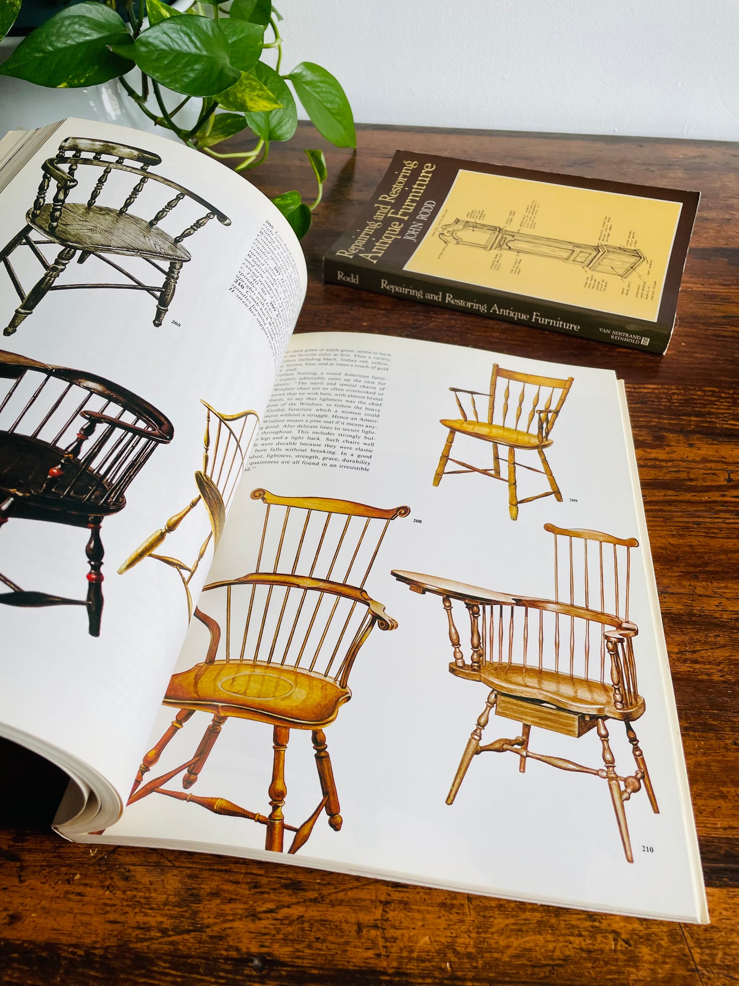 Antique Guides Vintage Book Bundle - American Antiques, Antique Furniture Restoration