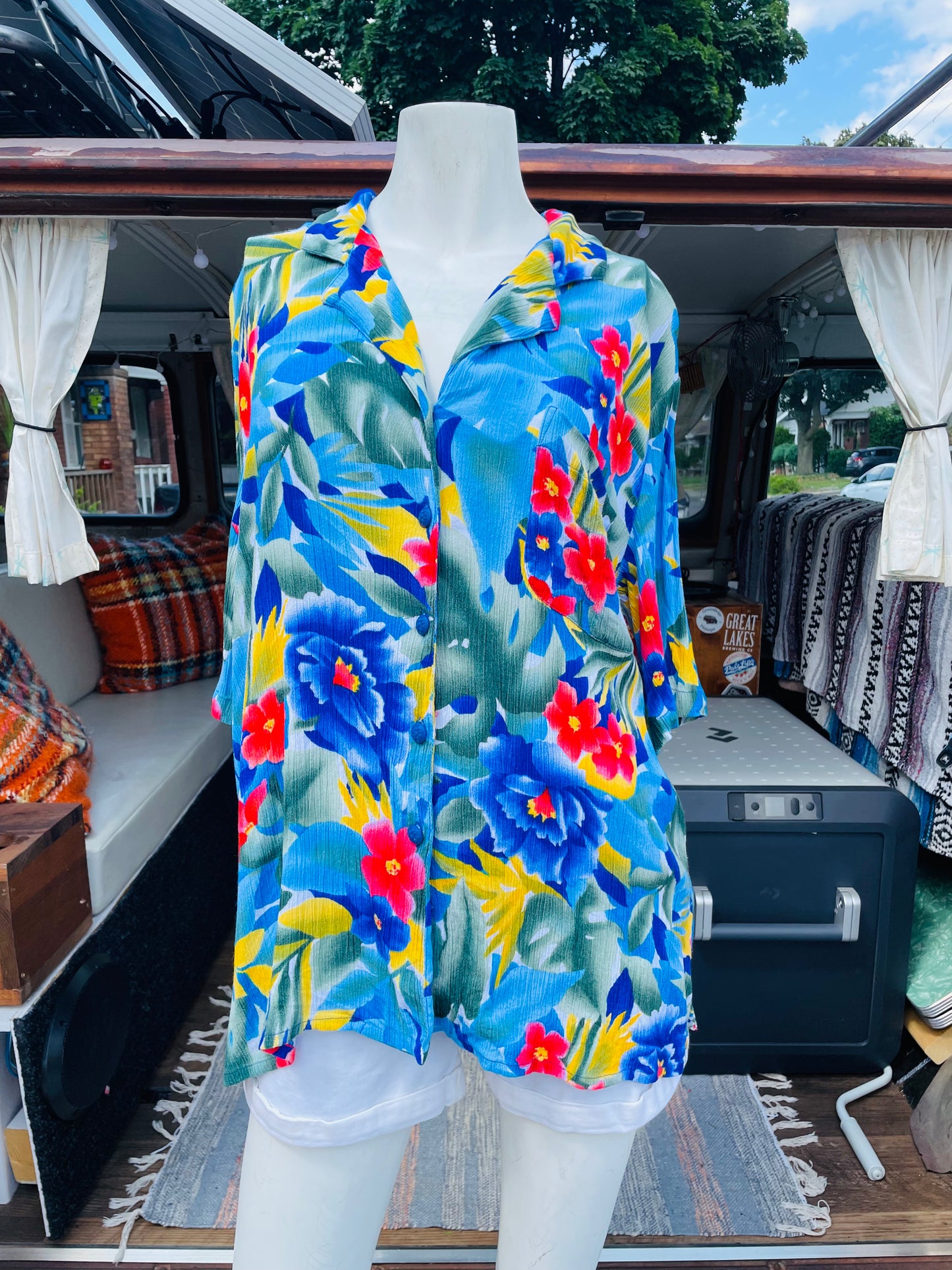 Vintage Nygard Collection Button Up T-Shirt in Vibrant Tropical Print