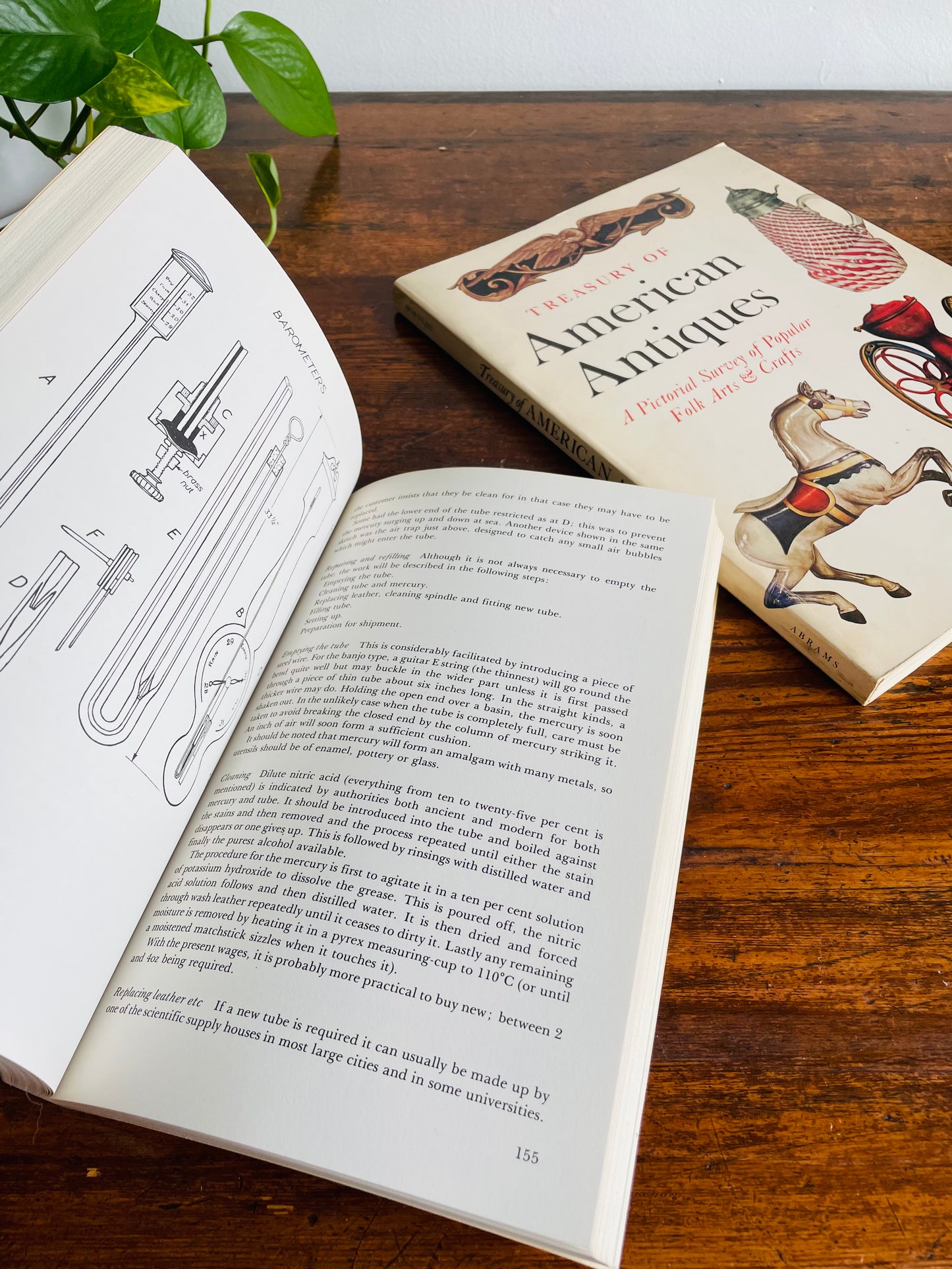 Antique Guides Vintage Book Bundle - American Antiques, Antique Furniture Restoration
