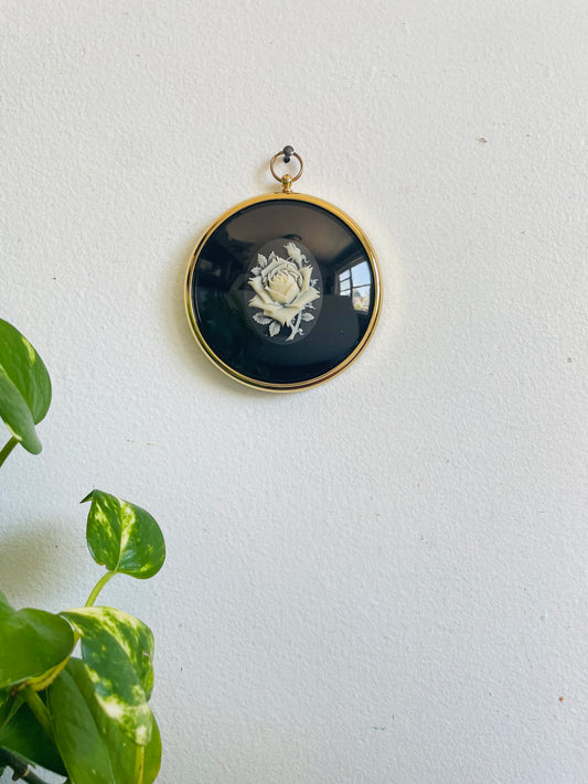 Vintage Brand New In Box Single Rose in Cameo Round Floral Picture - From The Miniature World of Peter Bates - Made in England