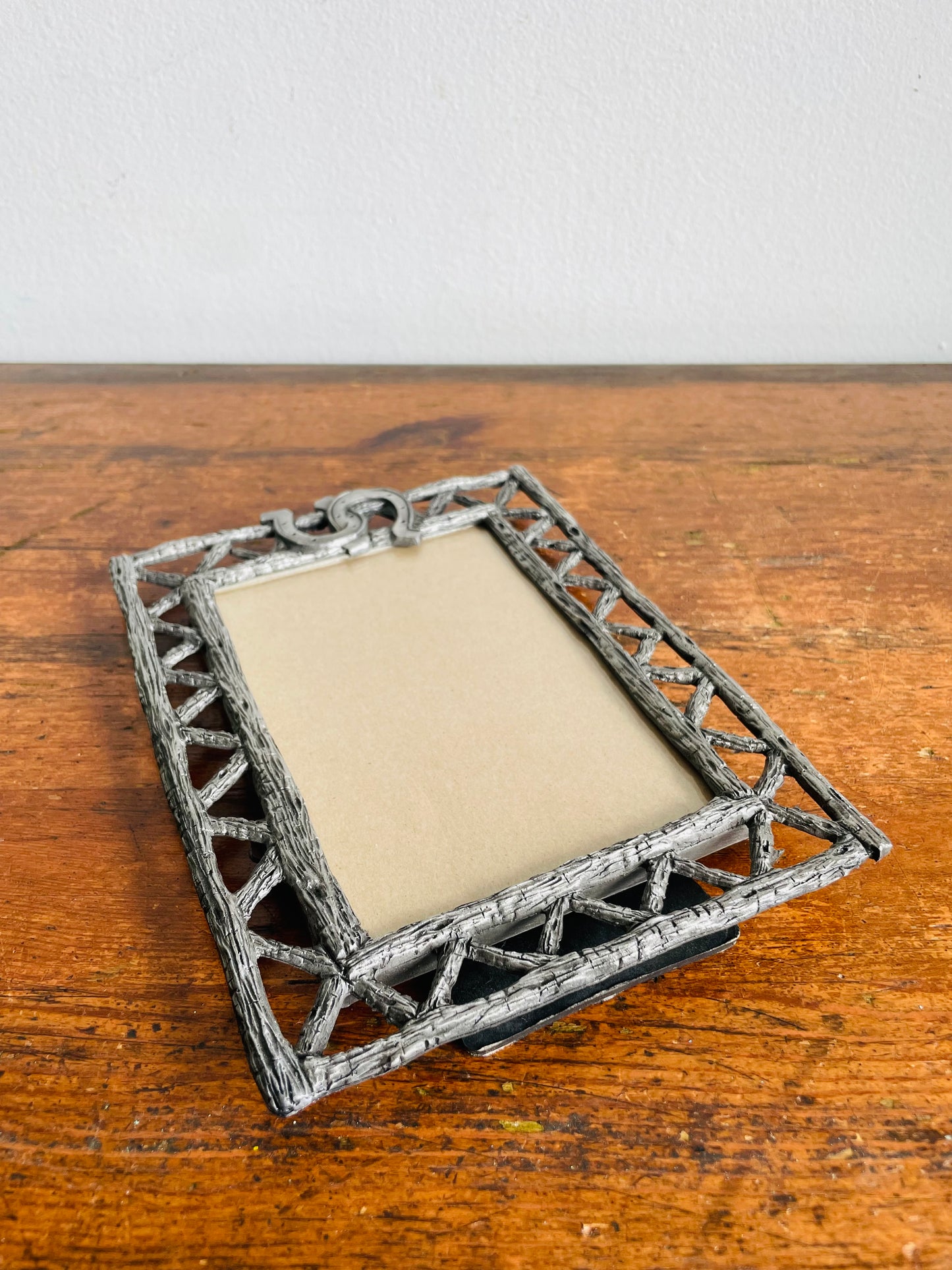 Vintage Western Equestrian Themed Silver Pewter Metal Picture Frame with Horseshoe Design - Easel Backing - Made in Taiwan - 3" x 4.5" Photo Size