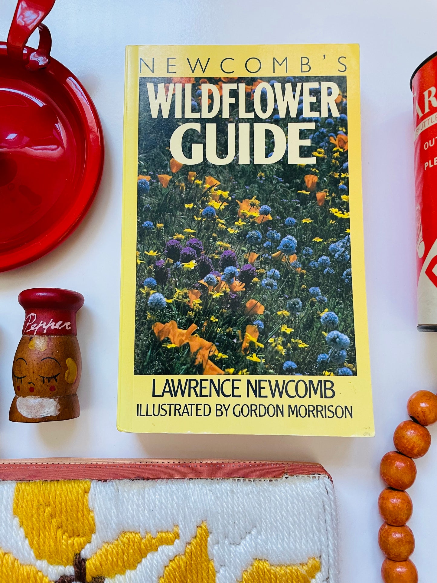 Newcomb's Wildflower Guide Book with Illustrations by Gordon Morrison (1977)