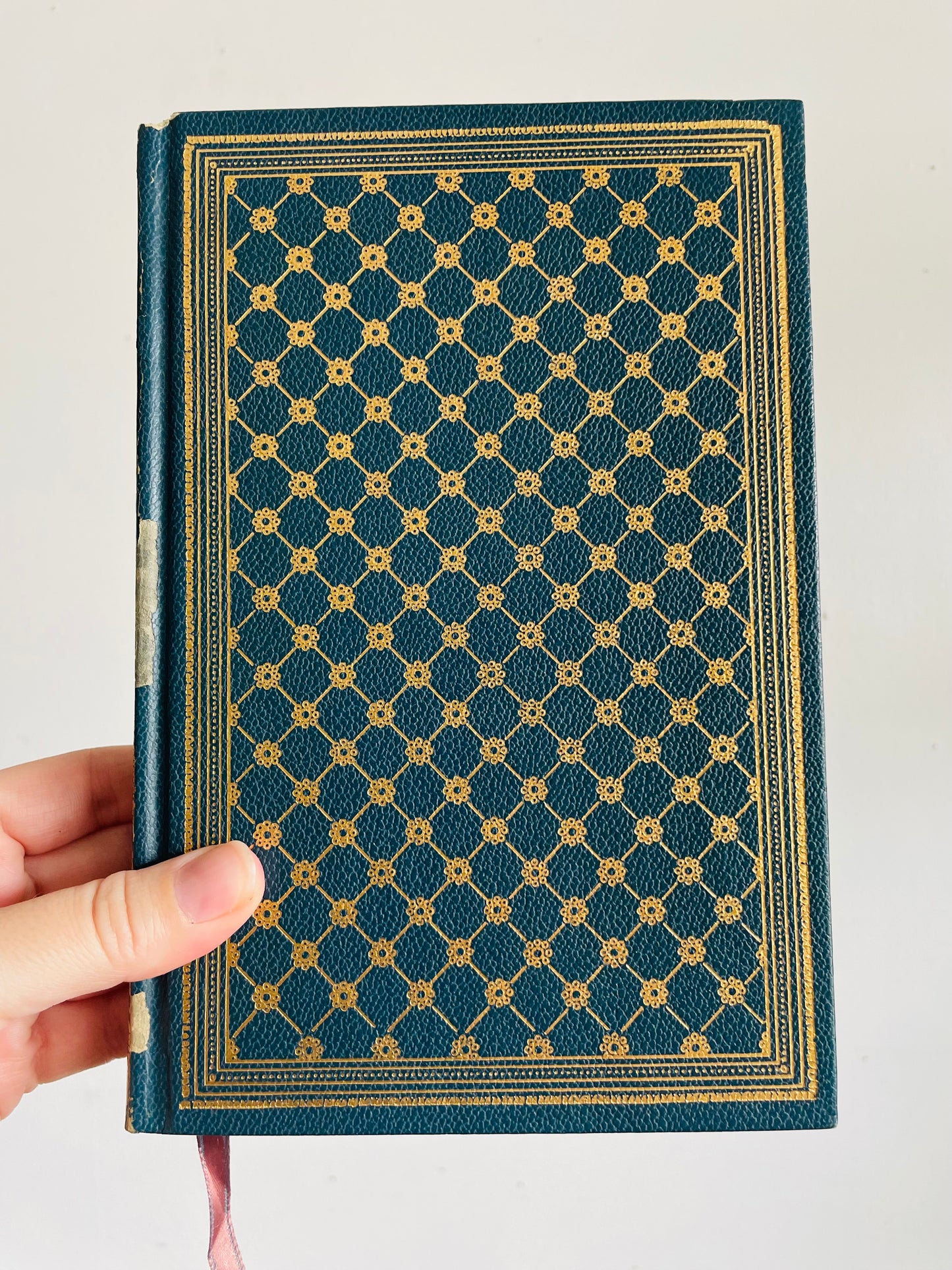 Vintage Wuthering Heights Embossed Hardcover Book by Emily Brontë - International Collectors Library - Mercier Binding