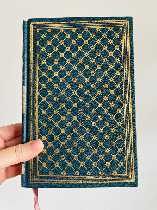 Vintage Wuthering Heights Embossed Hardcover Book by Emily Brontë - International Collectors Library - Mercier Binding