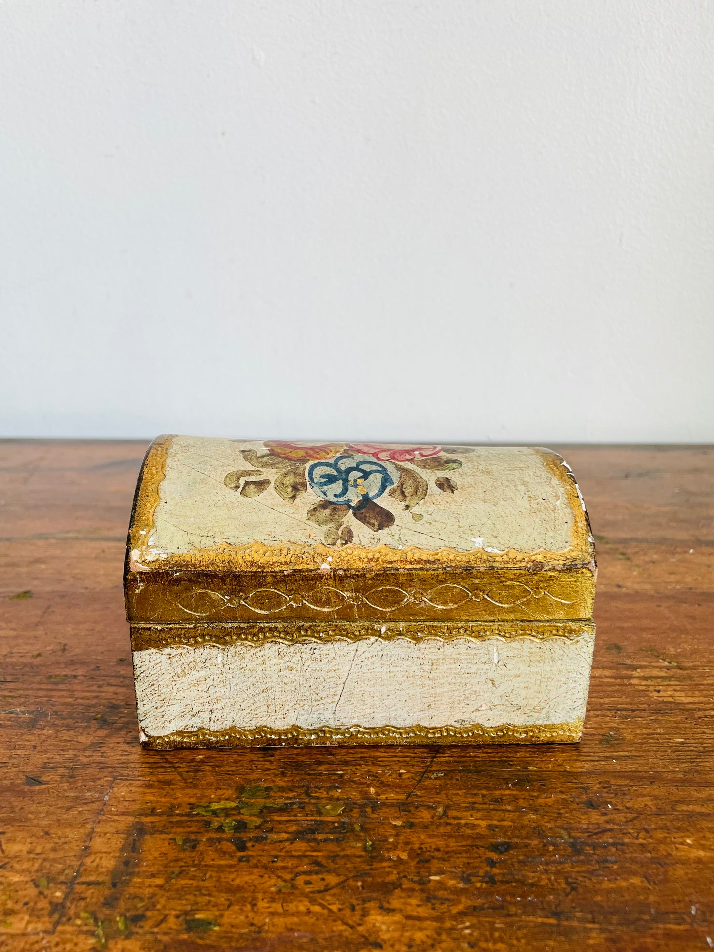 Vintage Florentine Wooden Trinket Box with Rounded Hinged Lid - Gold & Floral Hand Painted Design - Interior Lined