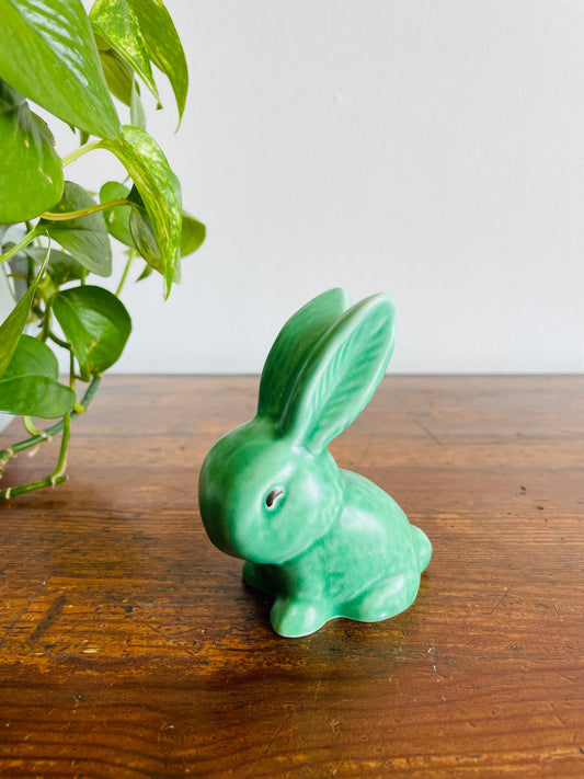 SylvaC Green Snub Nosed Bunny # 1076 Figurine - Made in England