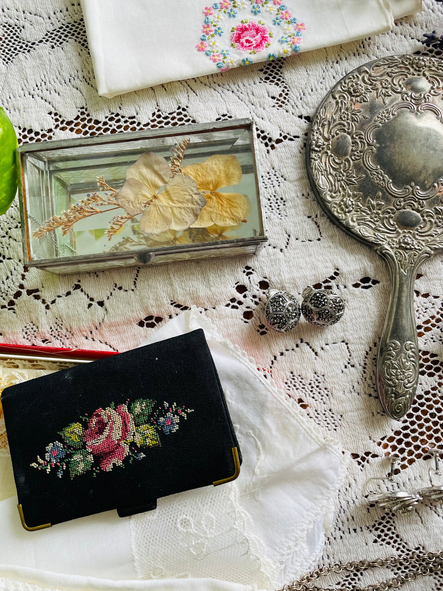 Metal & Glass Mirrored Trinket Jewellery Box with Dried Pressed Flower Lid