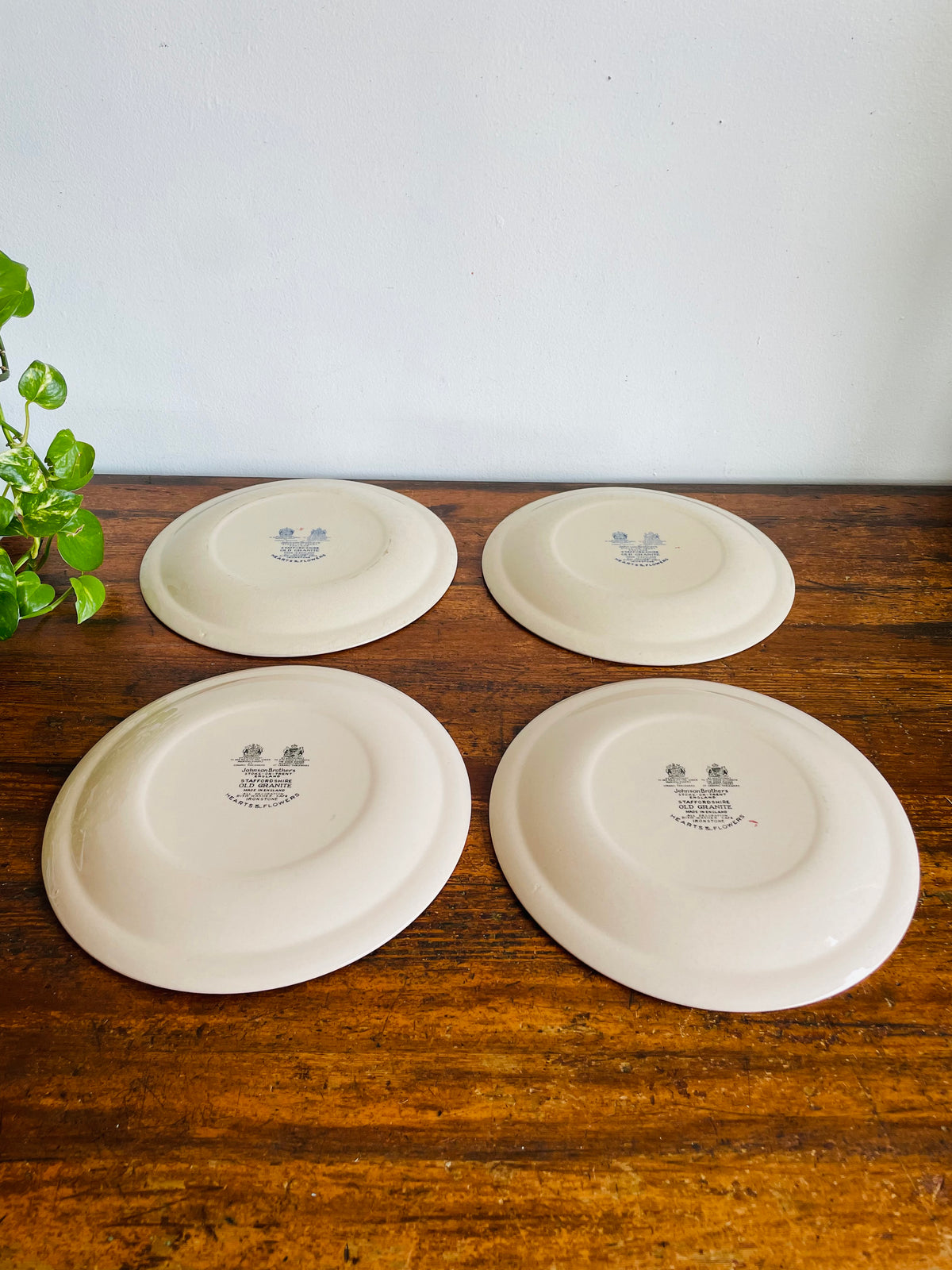 Vintage Johnson Brothers Hearts & Flowers Staffordshire England Old Granite Ironstone 10" Dinner Plate Dishes - Set of 4
