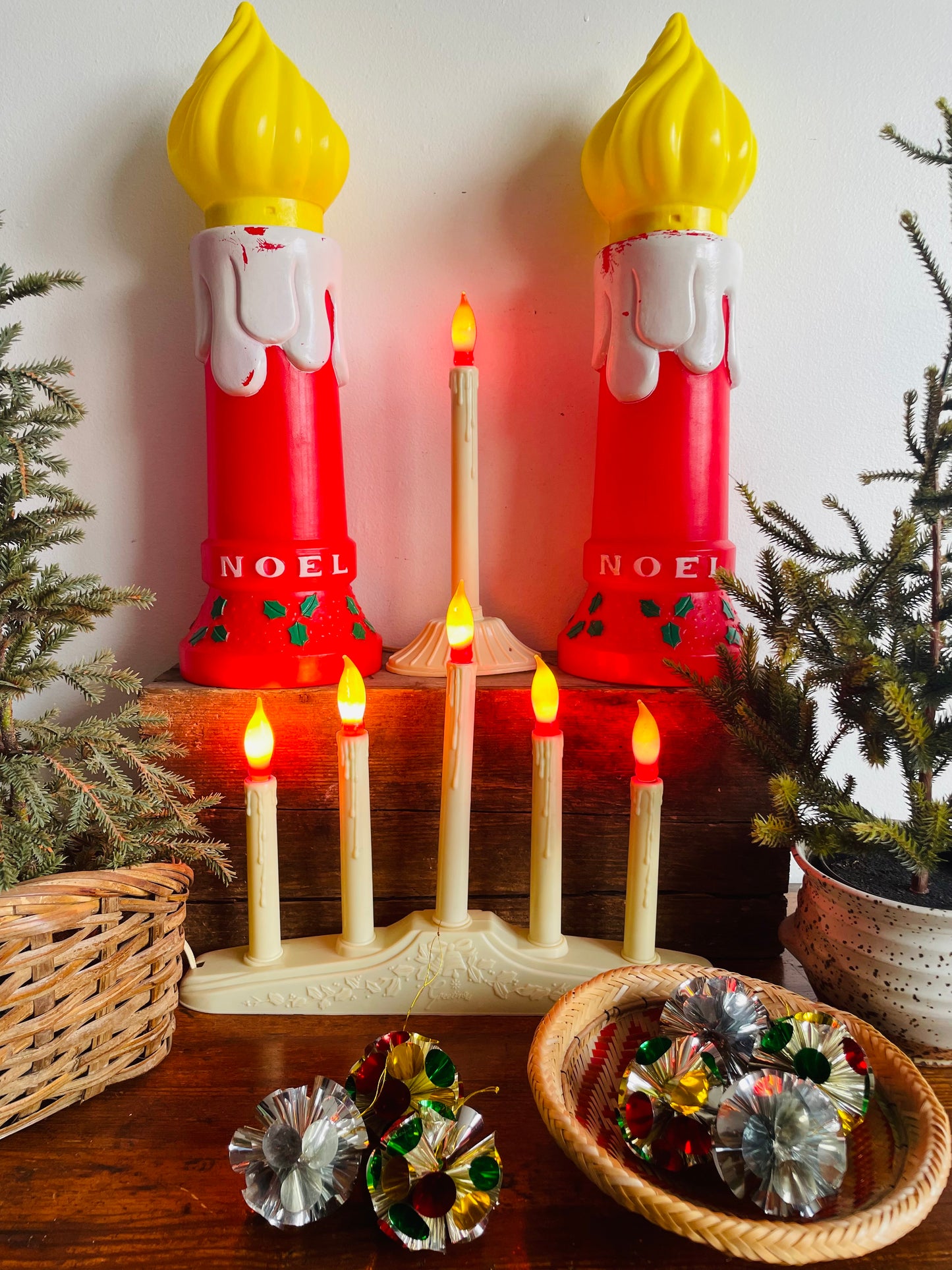 Christmas Window Candolier Electric Candle with Red Flame