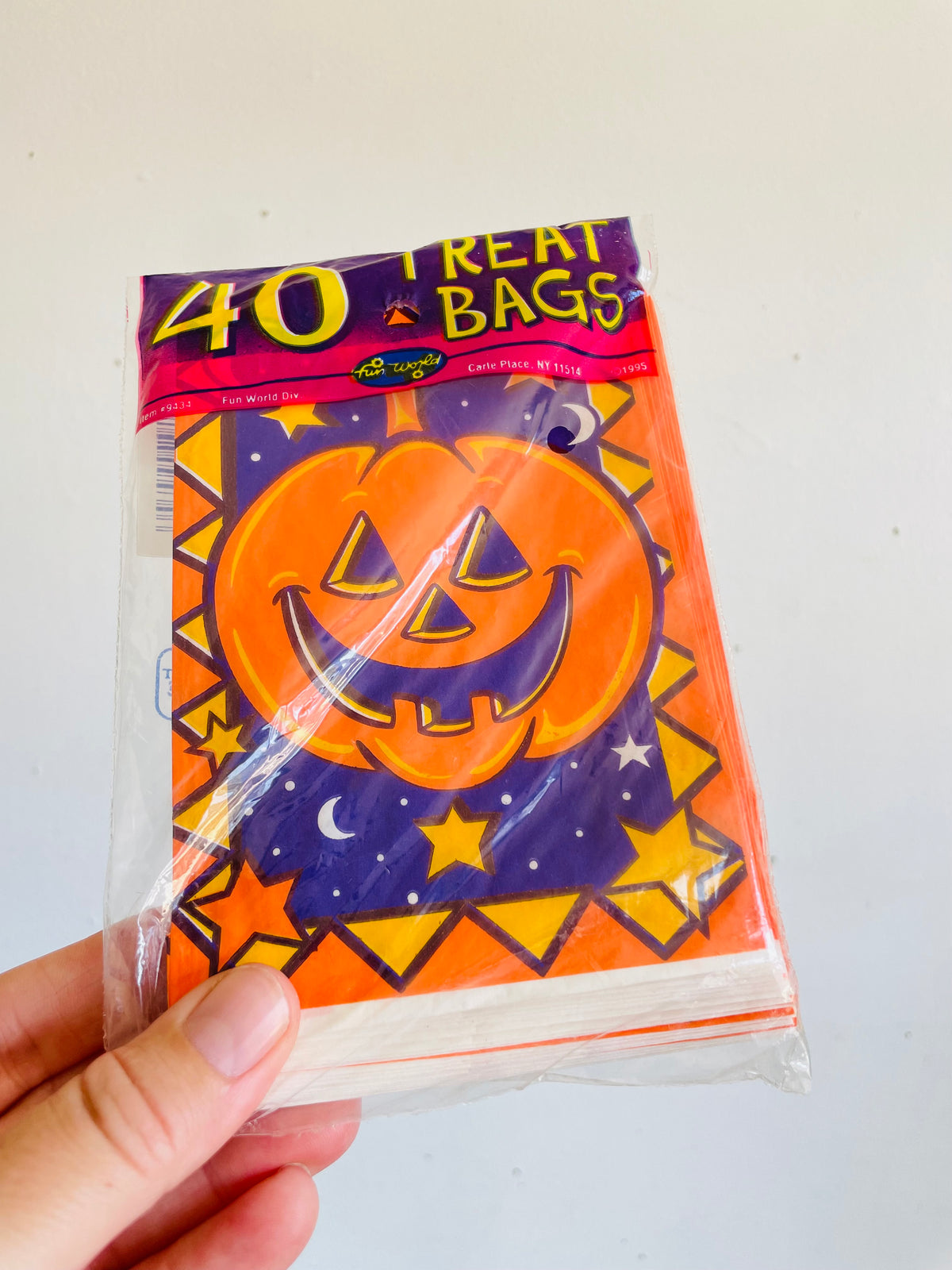Vintage 1995 Deadstock Fun World Set of 40 Paper Halloween Treat Bags with Happy Jack-o-Lantern Pumpkin Design #1
