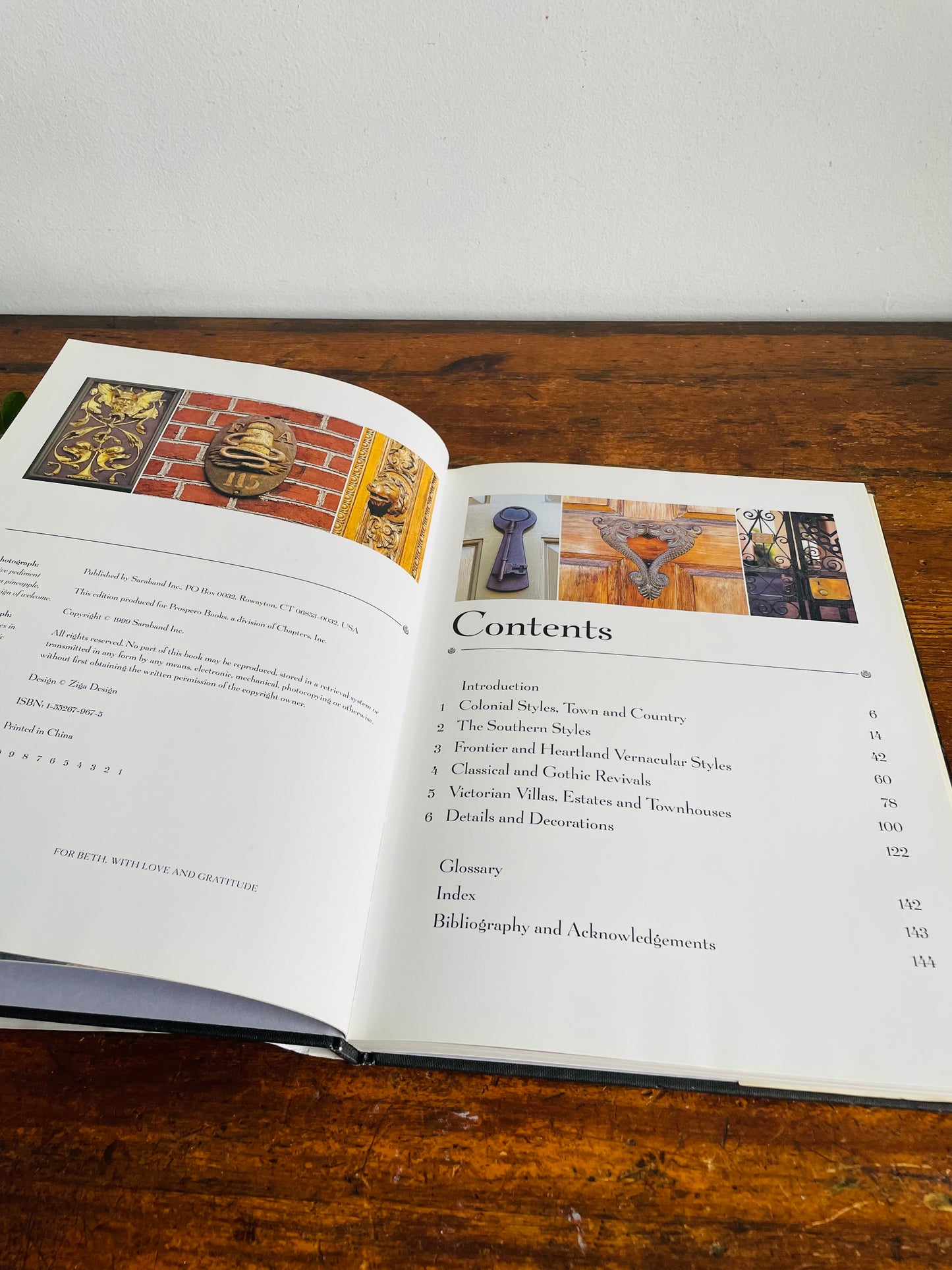 Vintage The Old Houses Book Hardcover Coffee Table Book by Robin Langley Sommer (1999)