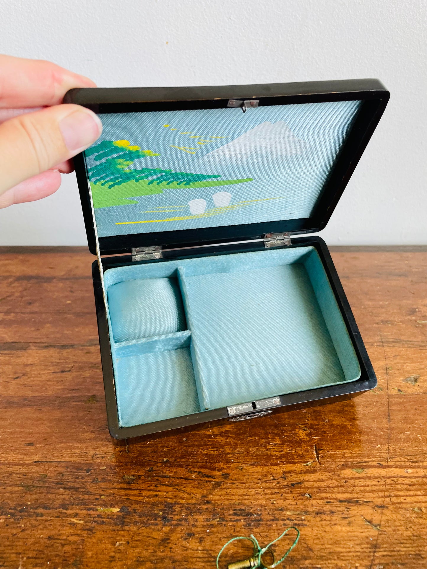 Vintage Hand Painted Japanese Black Lacquer Wood Jewellery Box with Lined Interior / Mount Fuji Scene & Key To Lock