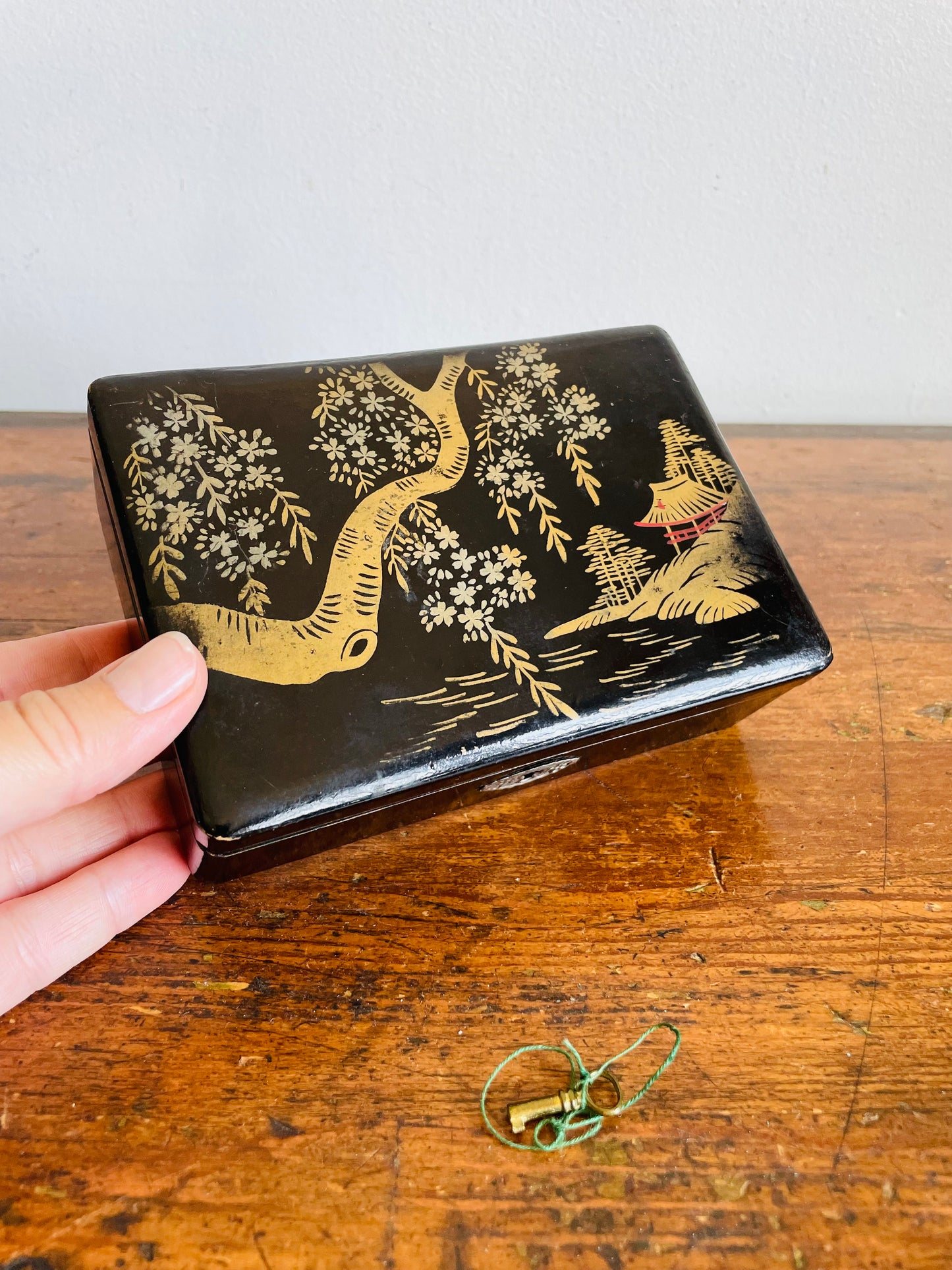 Vintage Hand Painted Japanese Black Lacquer Wood Jewellery Box with Lined Interior / Mount Fuji Scene & Key To Lock