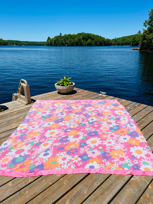Vibrant Pink Flower Power Blanket -The Esmond Mills Limited Granby, Quebec