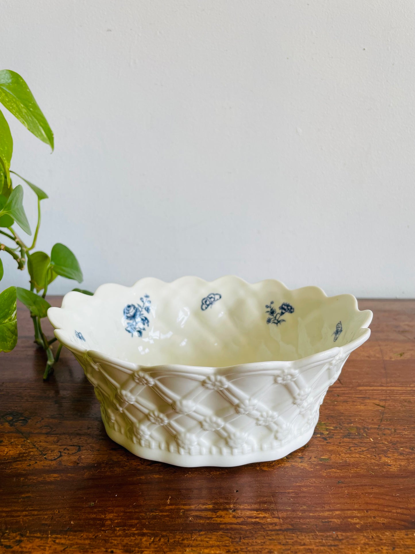 Vintage Royal Worcester "Blue Sprays" Bone China Bowl with Floral Design - Made in England