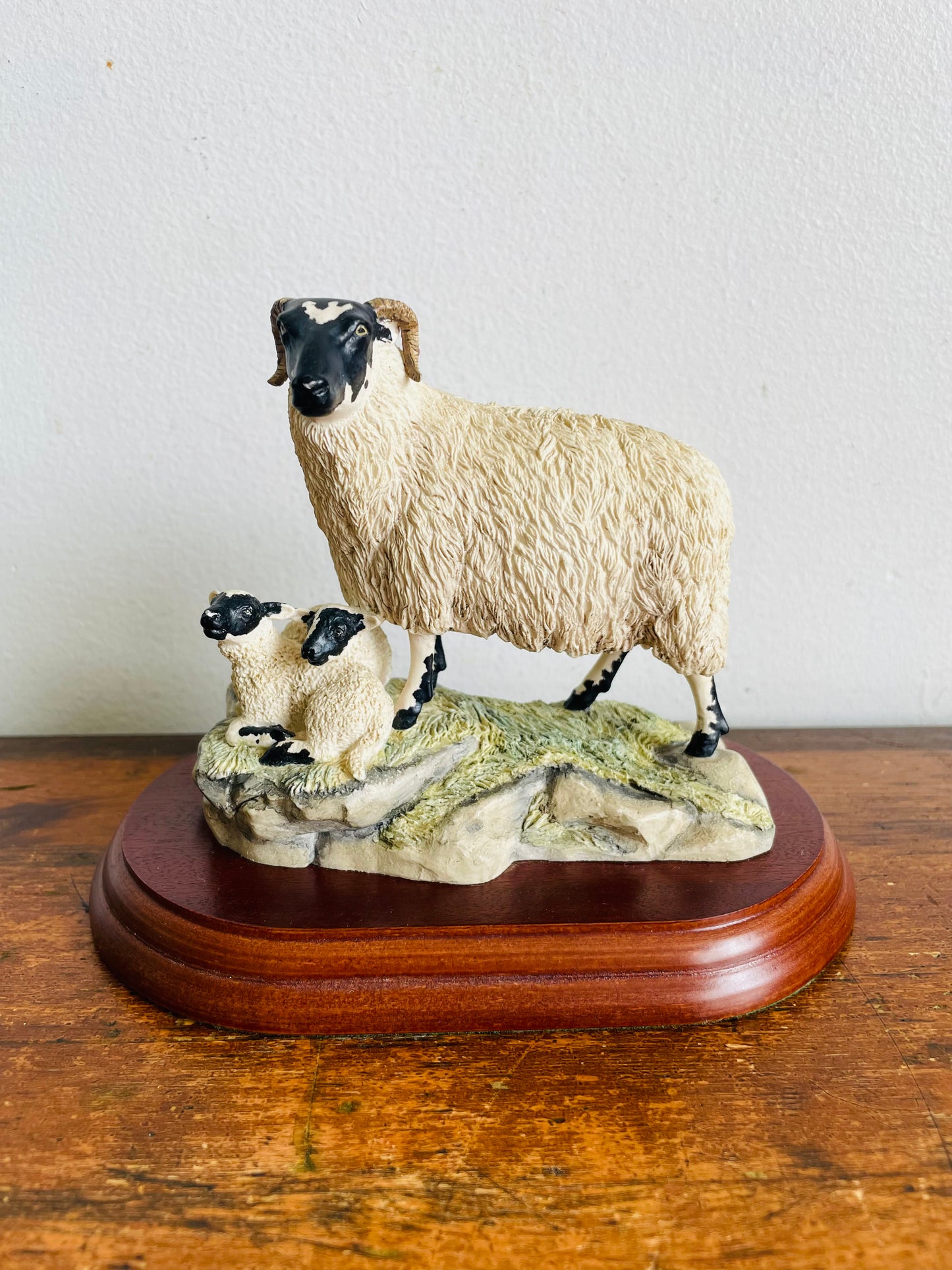 Vintage 1996 Border Fine Arts B124 Blackface Ewe & Lambs Sheep Figurine Statue on Wood Base - Handmade in Scotland