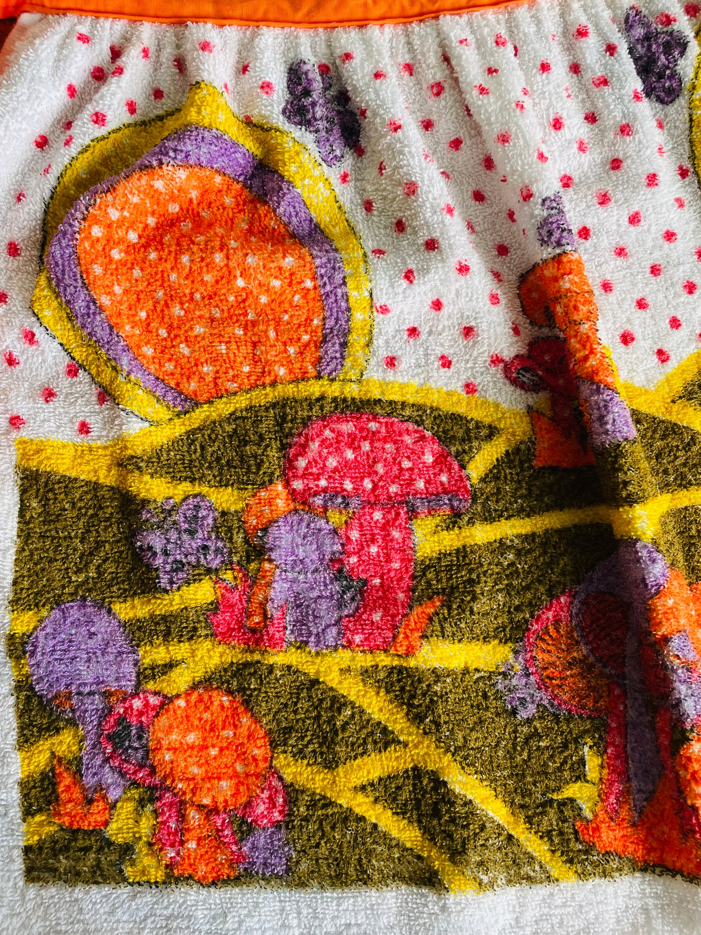 Vintage Kathaway Towel 100% Cotton Apron with Vibrant & Bright Mushroom Graphics - Made in Canada