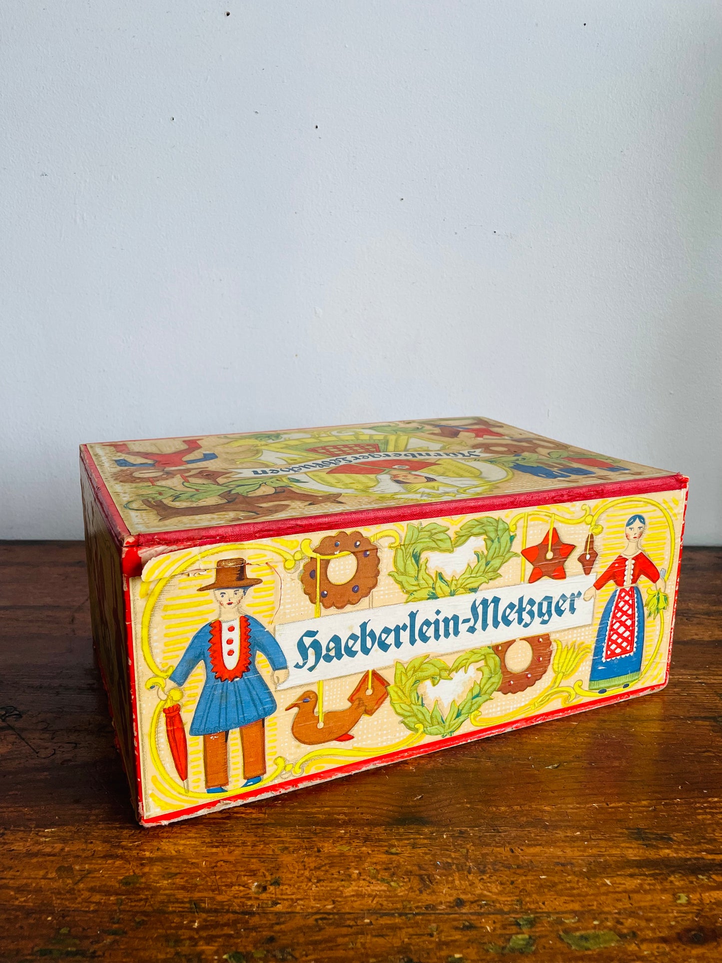 Vintage German Gingerbread Wood Cookie Box with Lid & Bright Illustrations - Haeberlein-Metzger - Nürnberger Lebkuchen