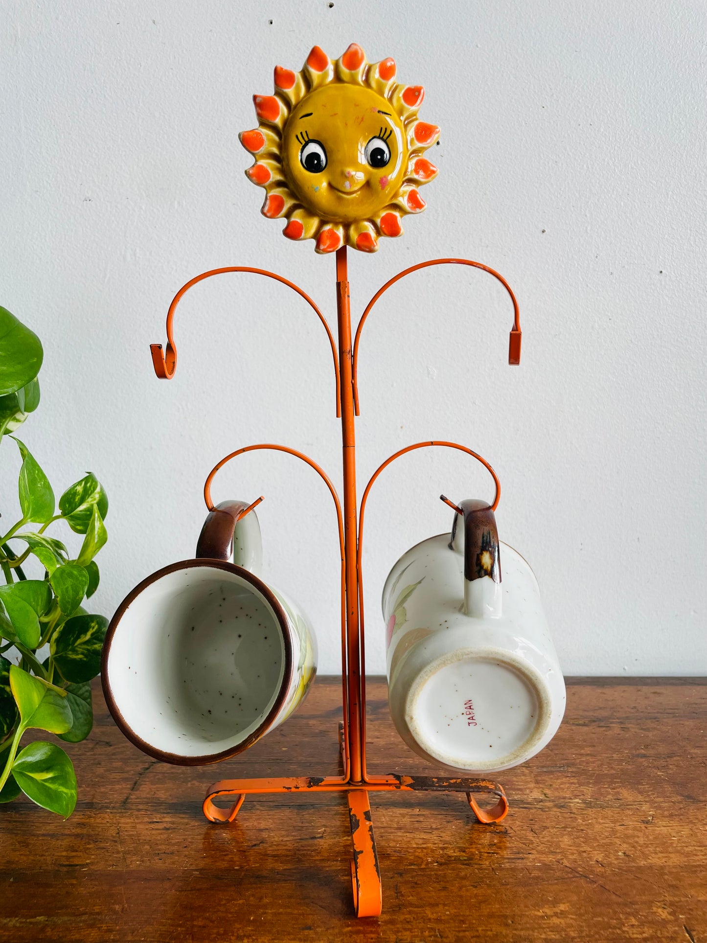 Vintage Bright, Fun & Adorable Metal Orange Sunshine Mug Tree Rack Hook Hanger - Could Also Be Used to Hang Jewellery!