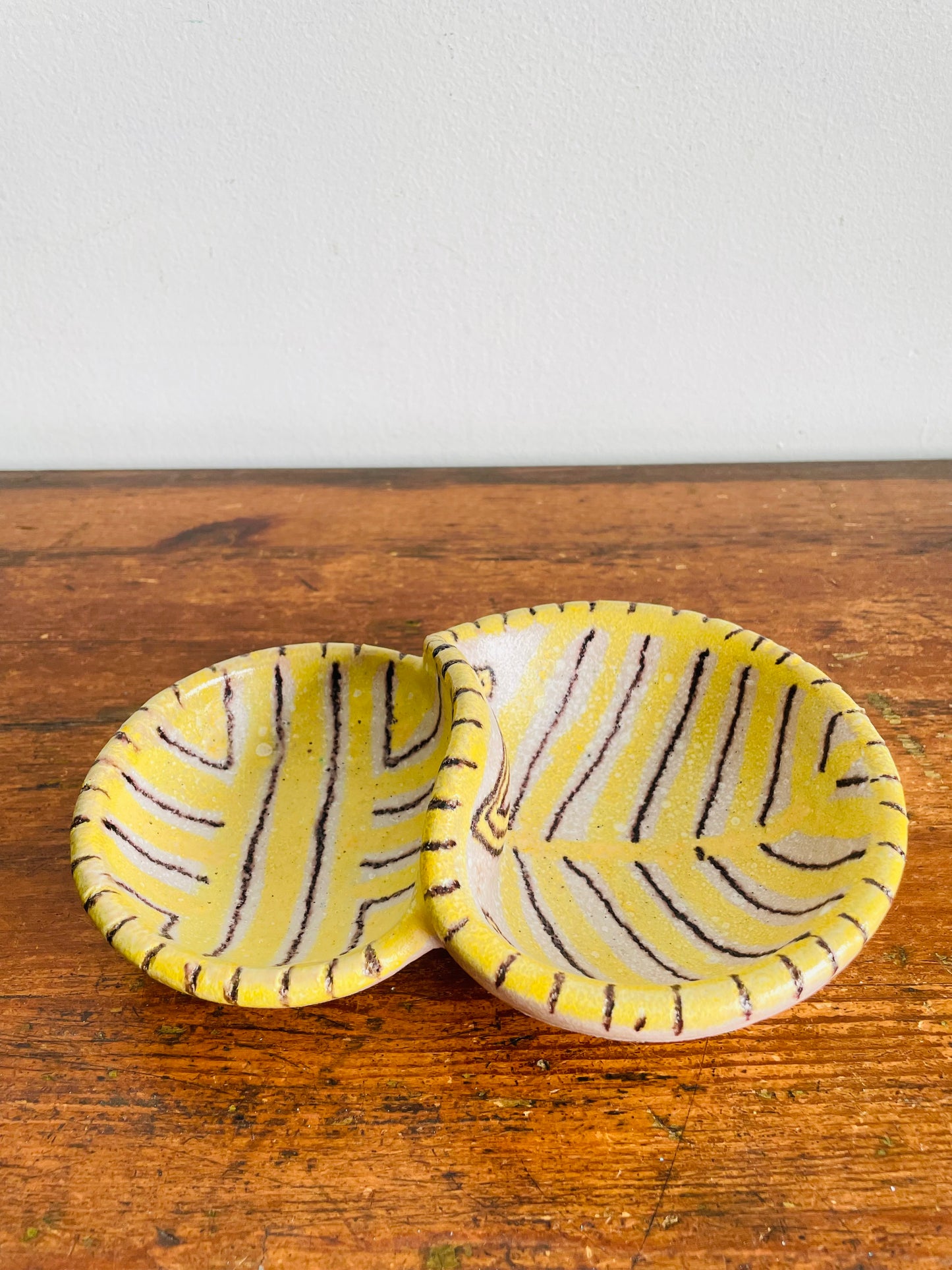 Vintage Mid-Century 1950s Guido Gambone (1909-1969) Ceramic Pottery Divided Bowl Double Dish - La Terrena, Florence - Made in Italy - Donkey Mark - Signed - Modern Abstract Style