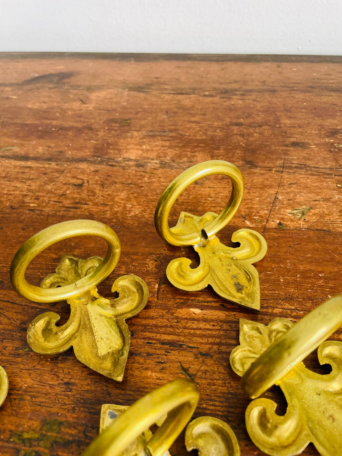 Vintage Brass Fleur de Lis / Lys Napkin Ring Holders - Set of 6