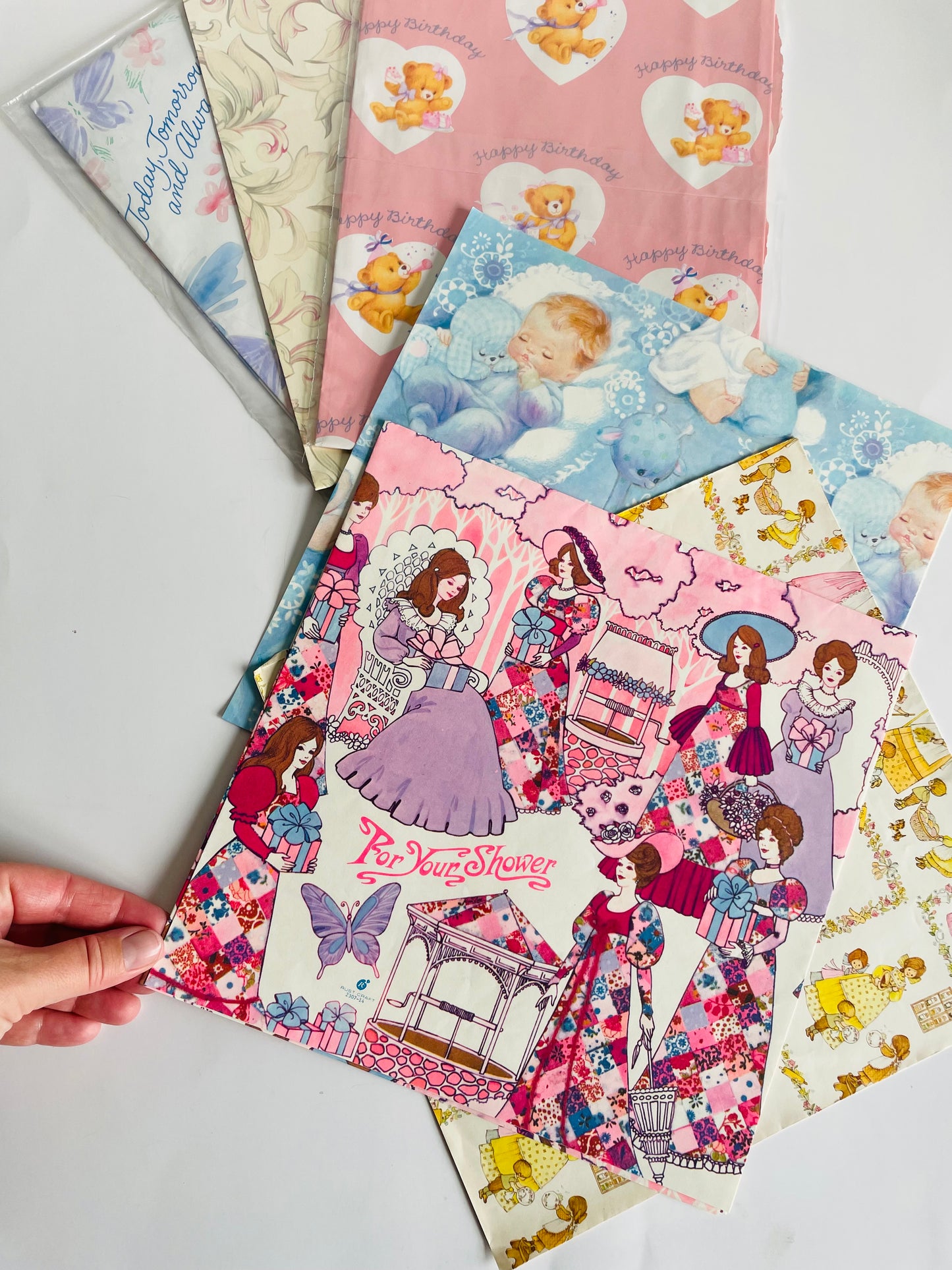 Vintage Wrapping Paper / Gift Wrap Bundle - Scrapbooking, Collage Art, DIY, Crafts, Etc. - Pastels / Children / Pink Theme