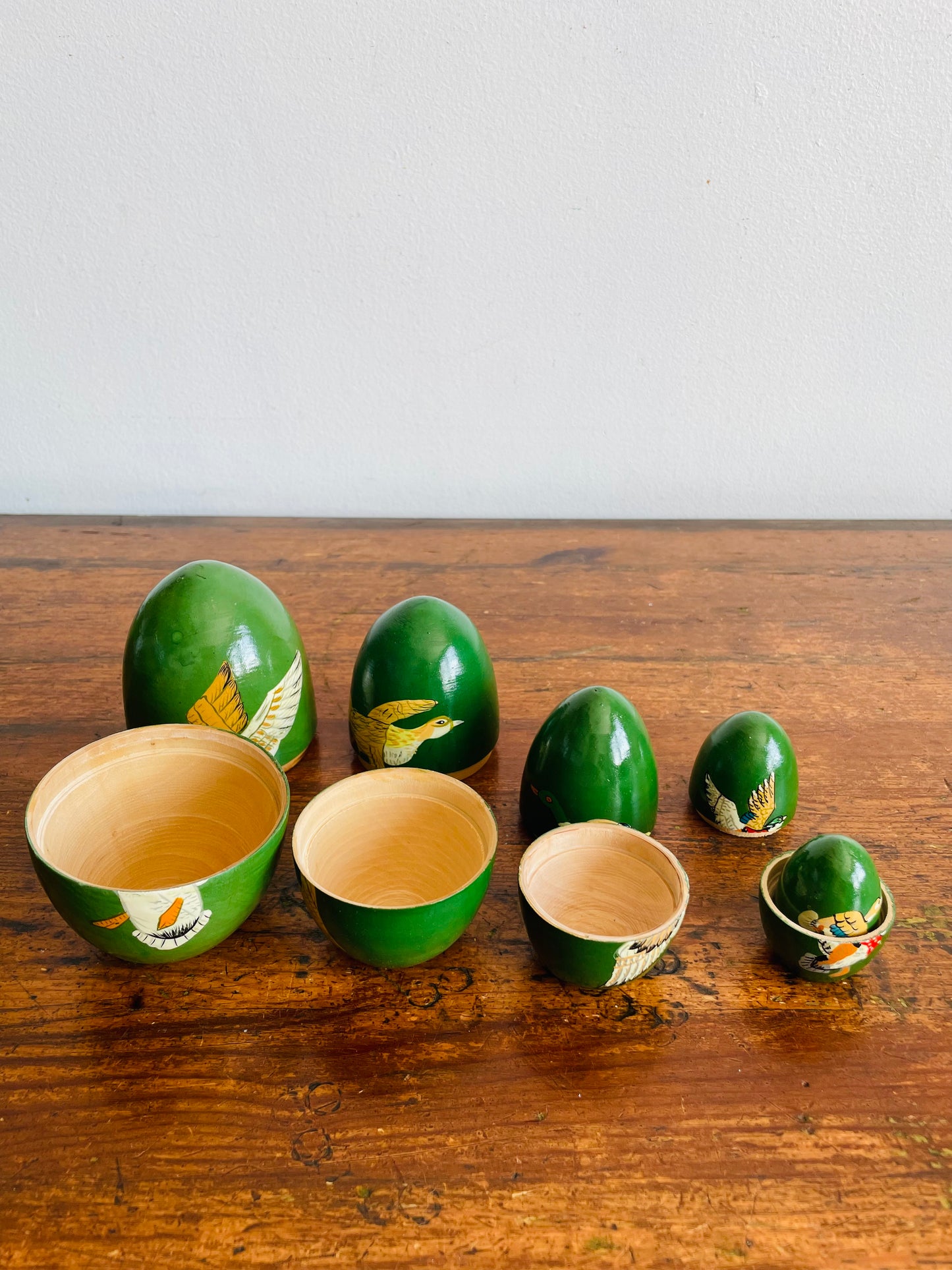 Vintage Matryoshka-Style Nesting Eggs - Painted Green with Duck Birds in Flight Graphics - Set of 5
