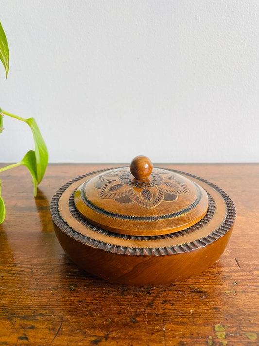 Round Hand Carved Wood with Brass Inlay Polish Folk Art Trinket or Jewellery Box with Lid