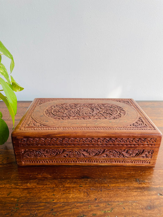 Large Indian Rosewood Jewellery Box with Hinged Lid, Velvet Lined Interior & Ornate Carved Flower with Brass Inlay Design