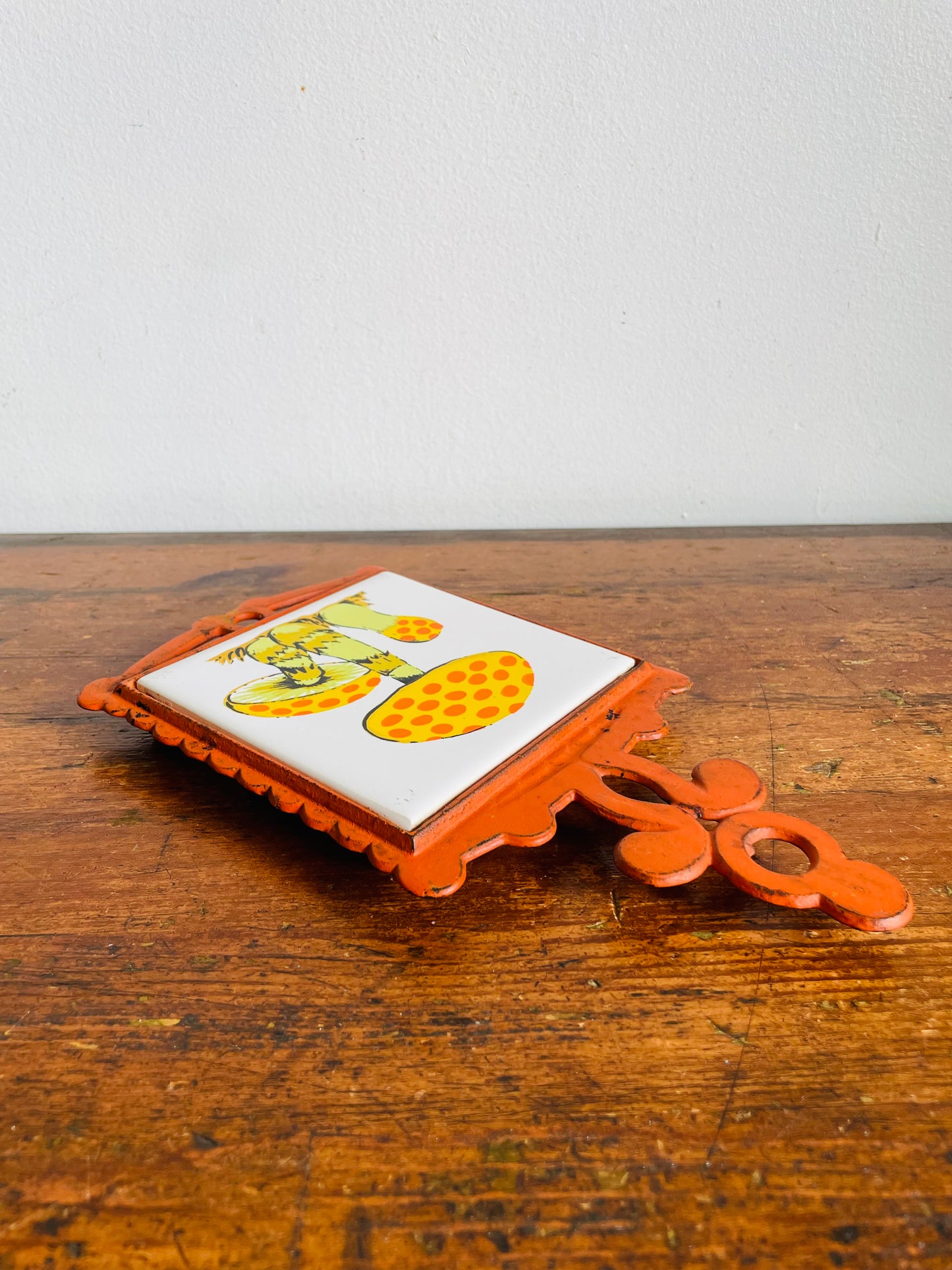 Vintage Merry Mushroom Tile & Cast Iron Rubber Footed Raised Hot Plate Trivet - Can Also Hang From Wall - Made in Taiwan