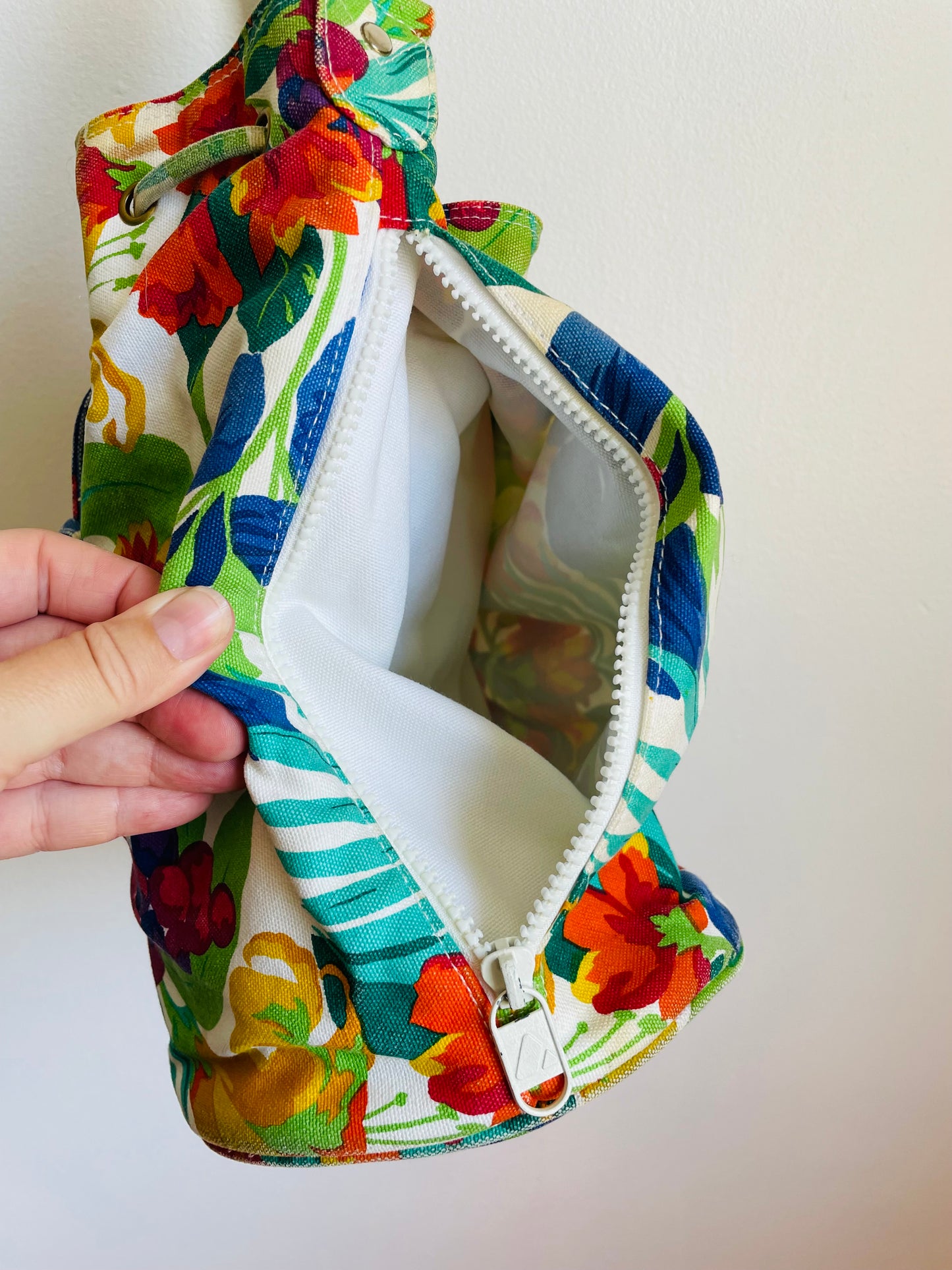 Tropical & Bright Liz Claiborne Accessories 100% Cotton Drawstring Bucket Pouch Purse with Multiple Compartments