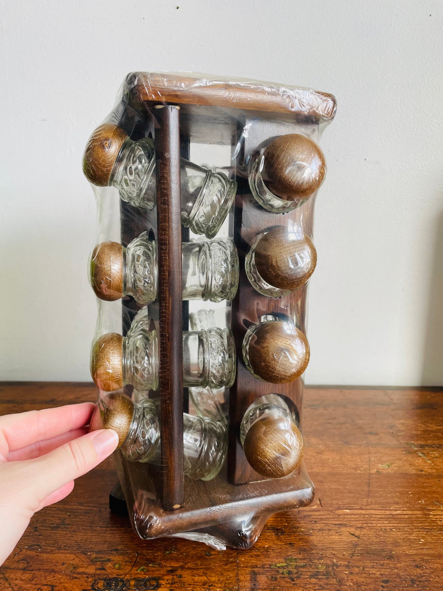 Vintage Brand New Wood & Glass Rotating Revolving Spice Rack Lazy Susan with 16 Spice Jar Containers in Original Box - Includes Spice Name Stickers