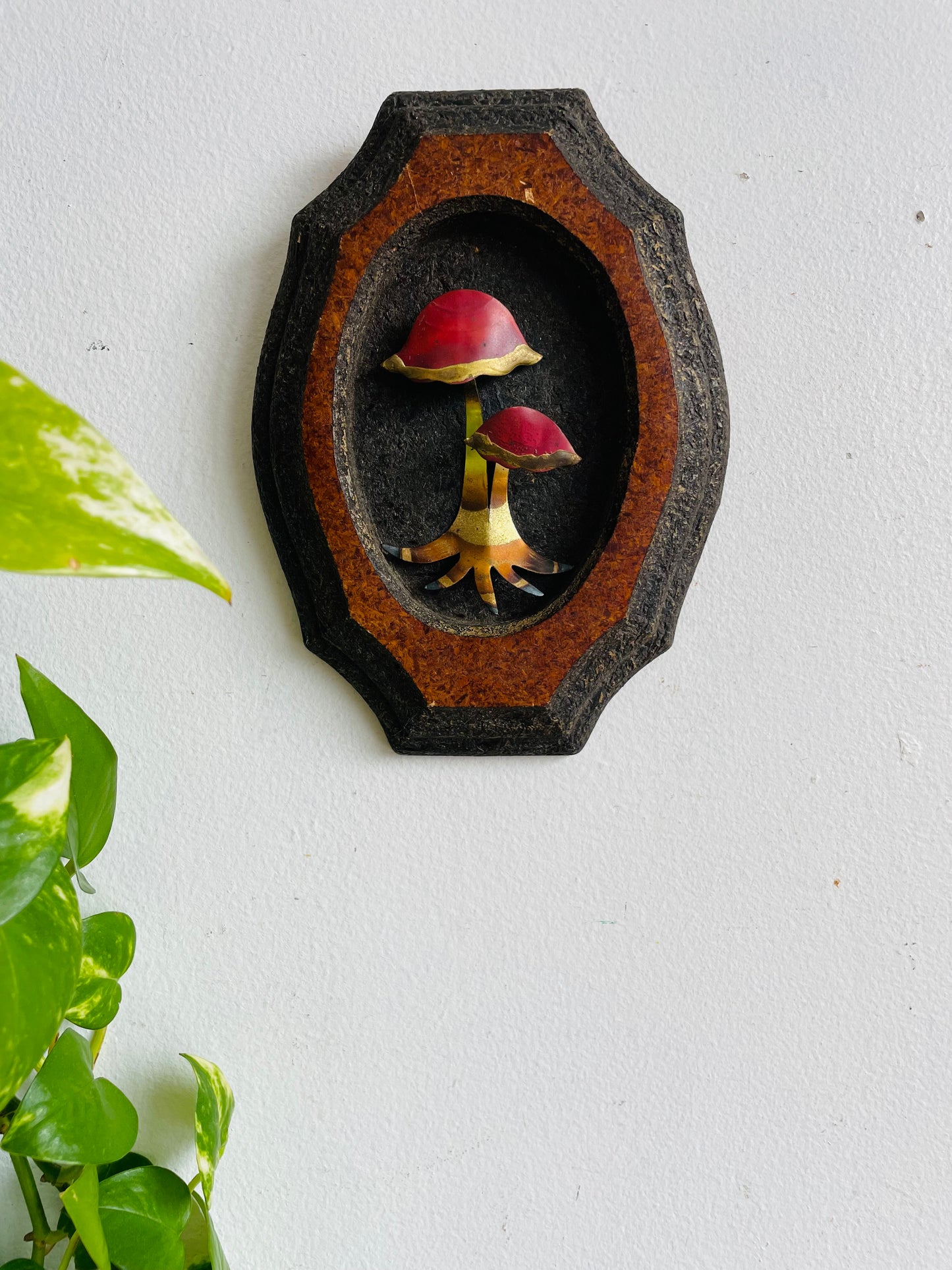Vintage 1970s MCM Pressed Wood & Brass 3D Mushrooms Wall Hanging Plaque Picture
