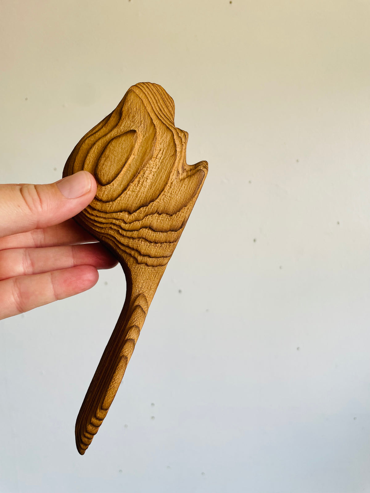 Vintage Crowe Canada Carved Cedar Wood Beaver Folk Art Figurine