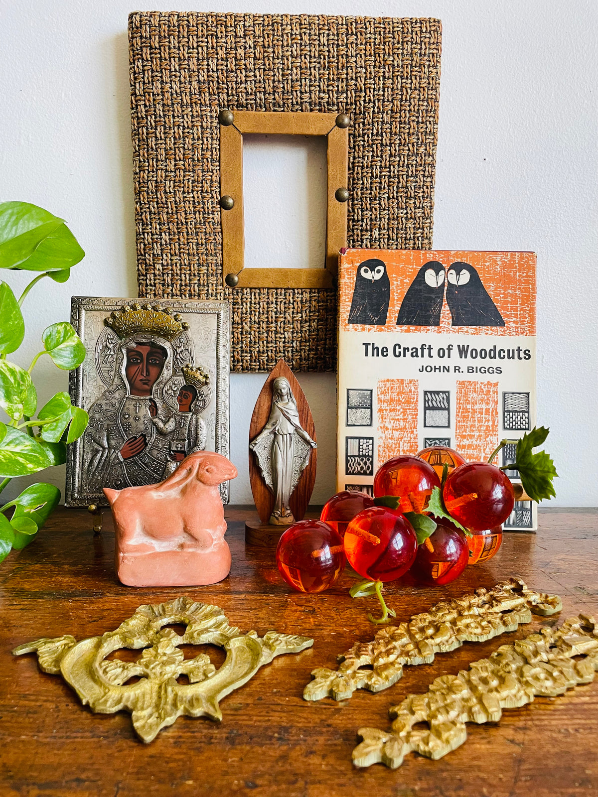 Vintage Ministry of Culture Museum Replica Figurine - Terracotta Clay Hare Rabbit Resting - Reproduction of Ancient Greek Artifact from Pella, Macedonia - Made in Greece