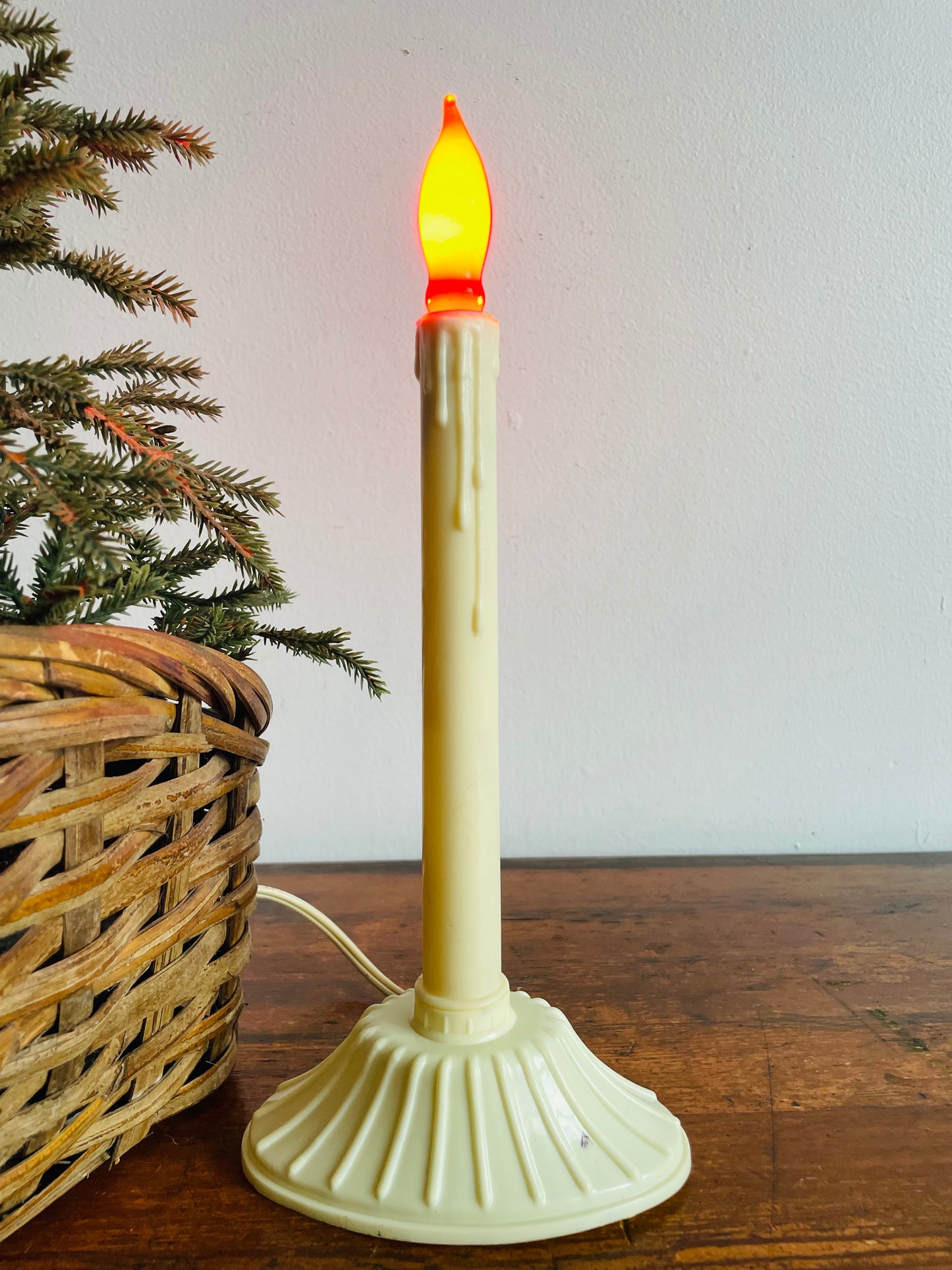 Christmas Window Candolier Electric Candle with Red Flame