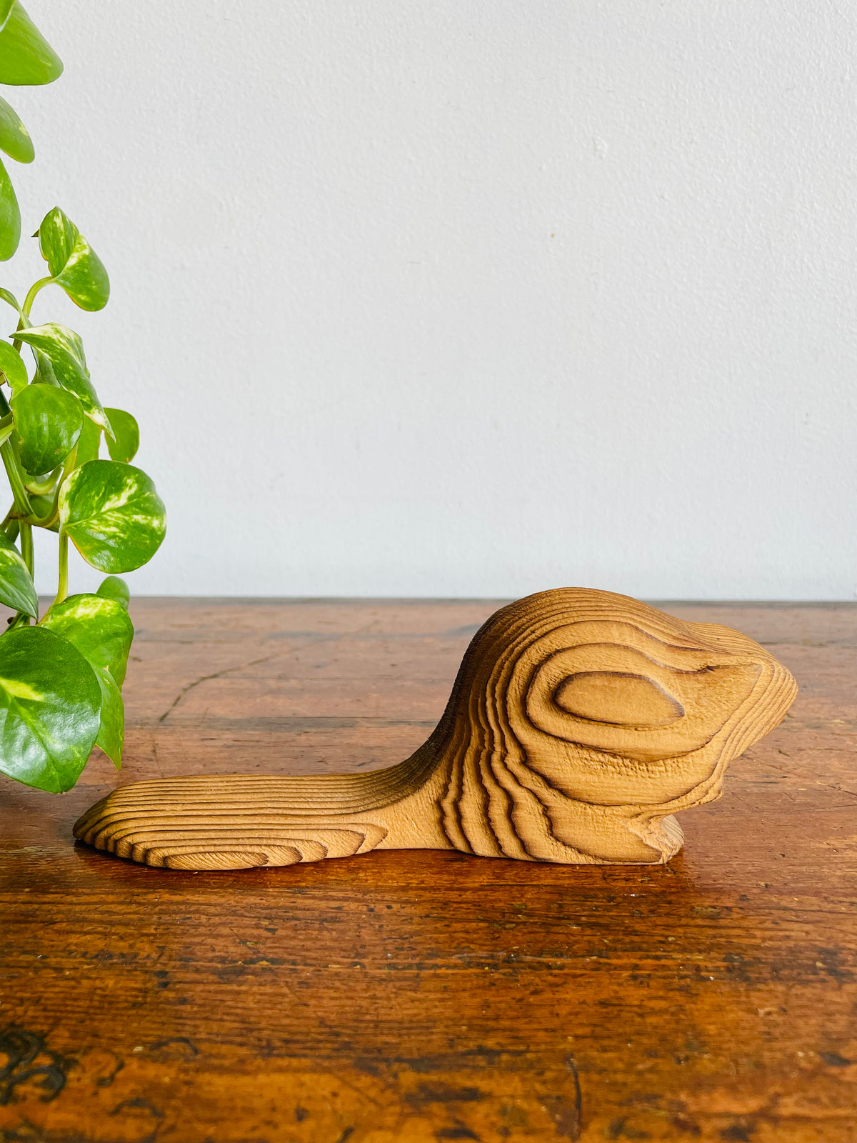 Vintage Crowe Canada Carved Cedar Wood Beaver Folk Art Figurine