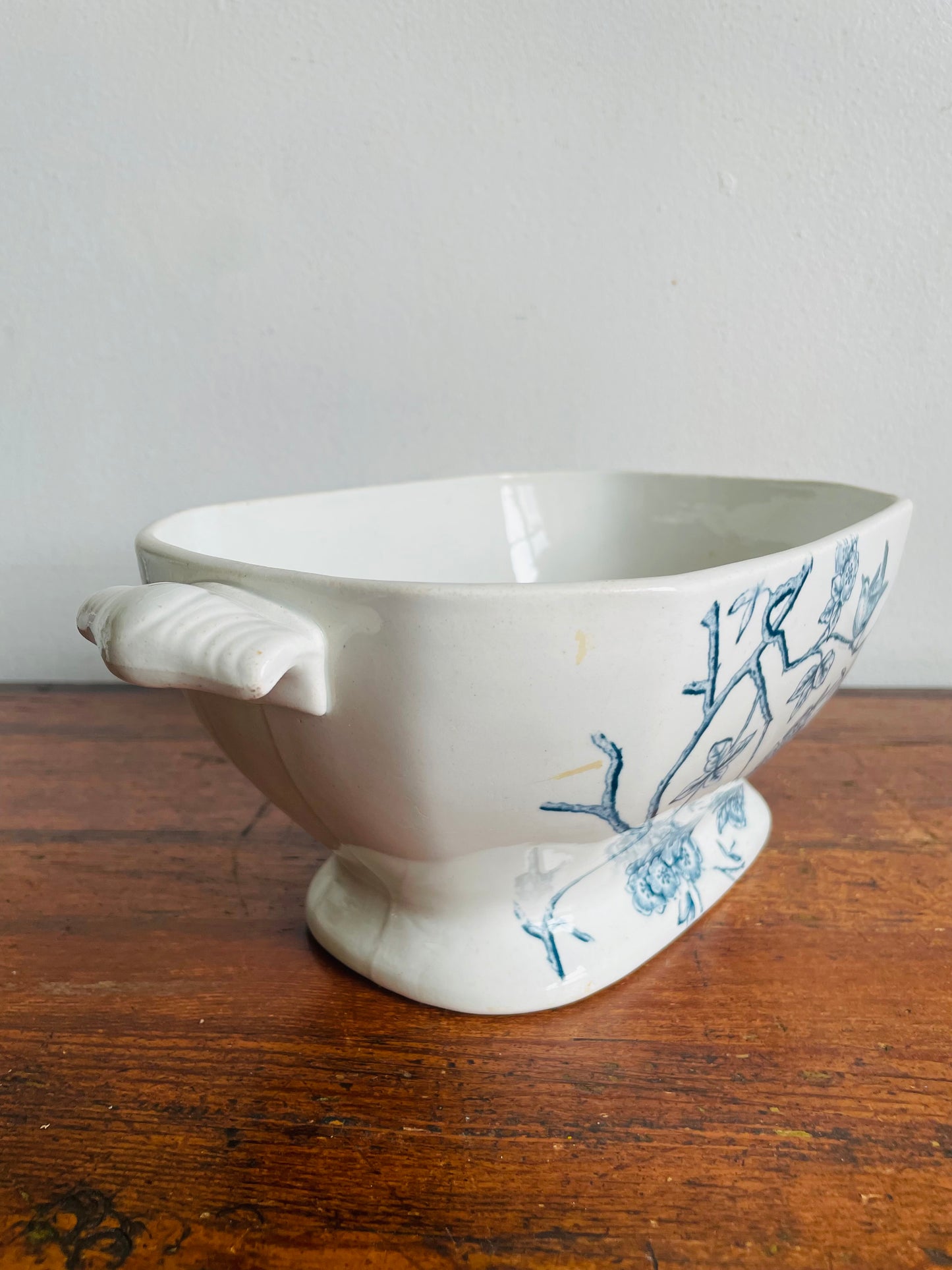 Antique Faiança Fina / Fine Earthenware Fábrica d'Alcântara Lisbon Portugal Tureen Planter Pot Bowl with Blue Bird & Flower Transferware Design & Handles