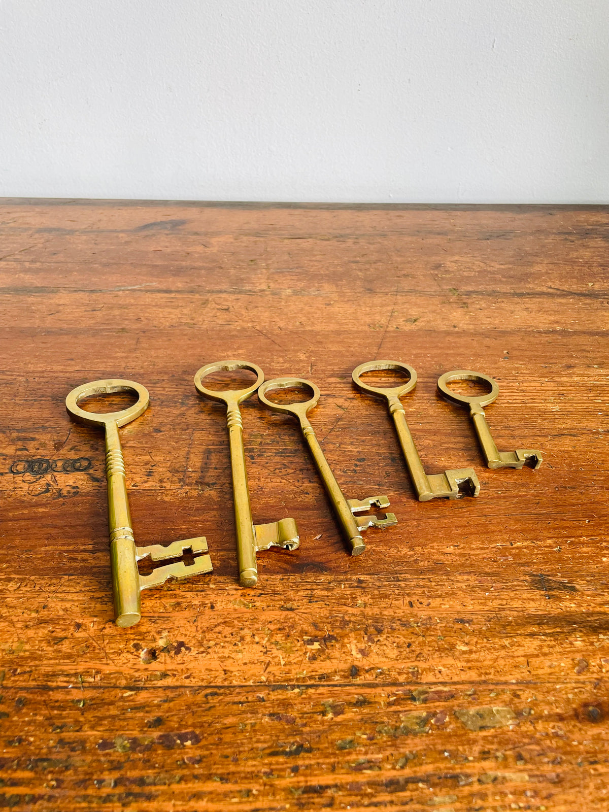 Vintage Collection of Solid Brass Skeleton Keys - Set of 5 - Made in India