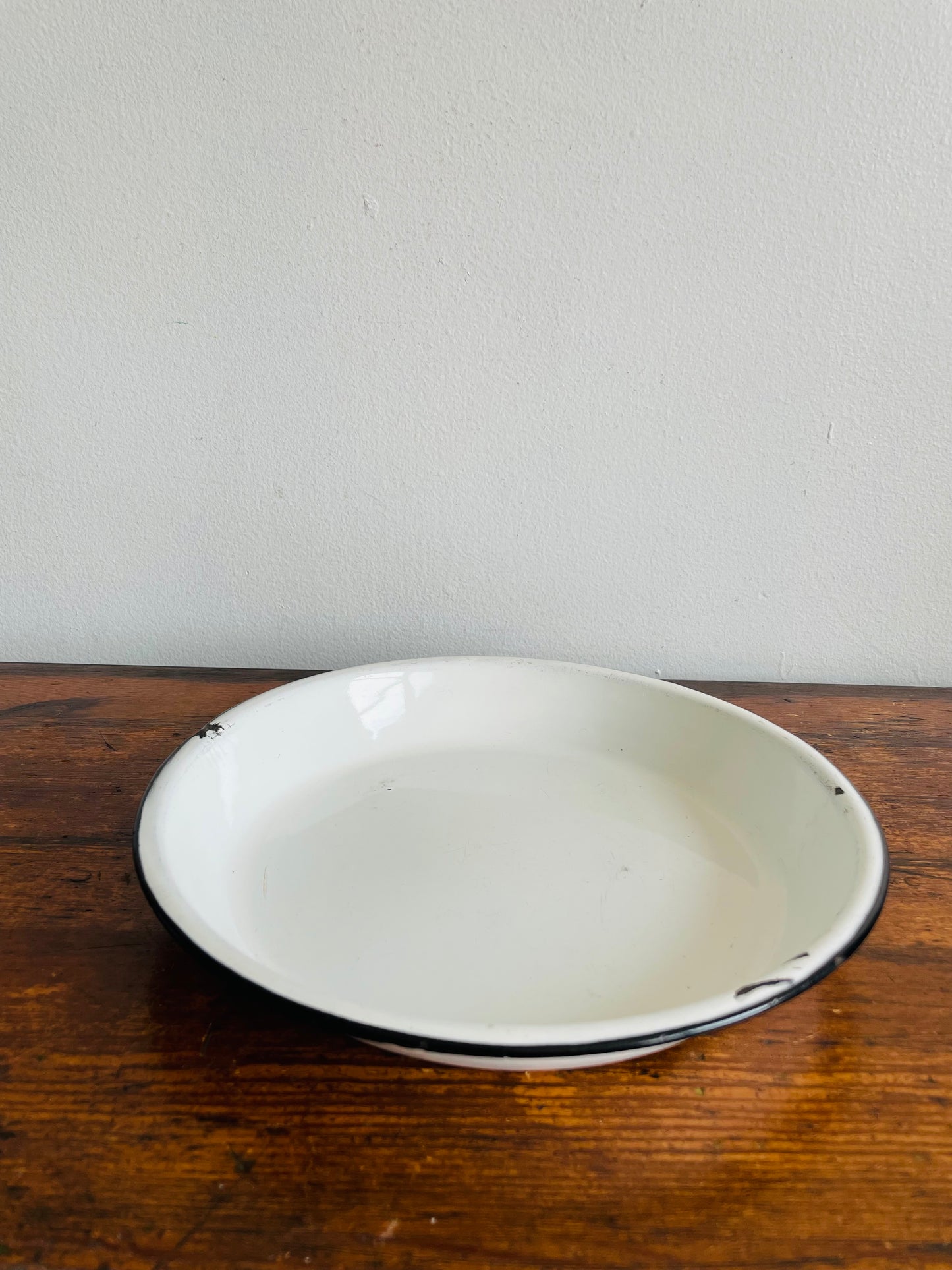 White Enamelware Pie Dish Plate with Black Rim