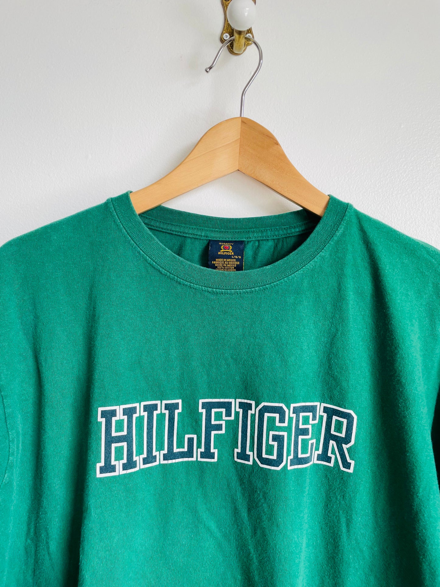 Tommy Hilfiger 100% Cotton Green T-Shirt - Size Men's Large - Made in Mexico (Made in 2000)