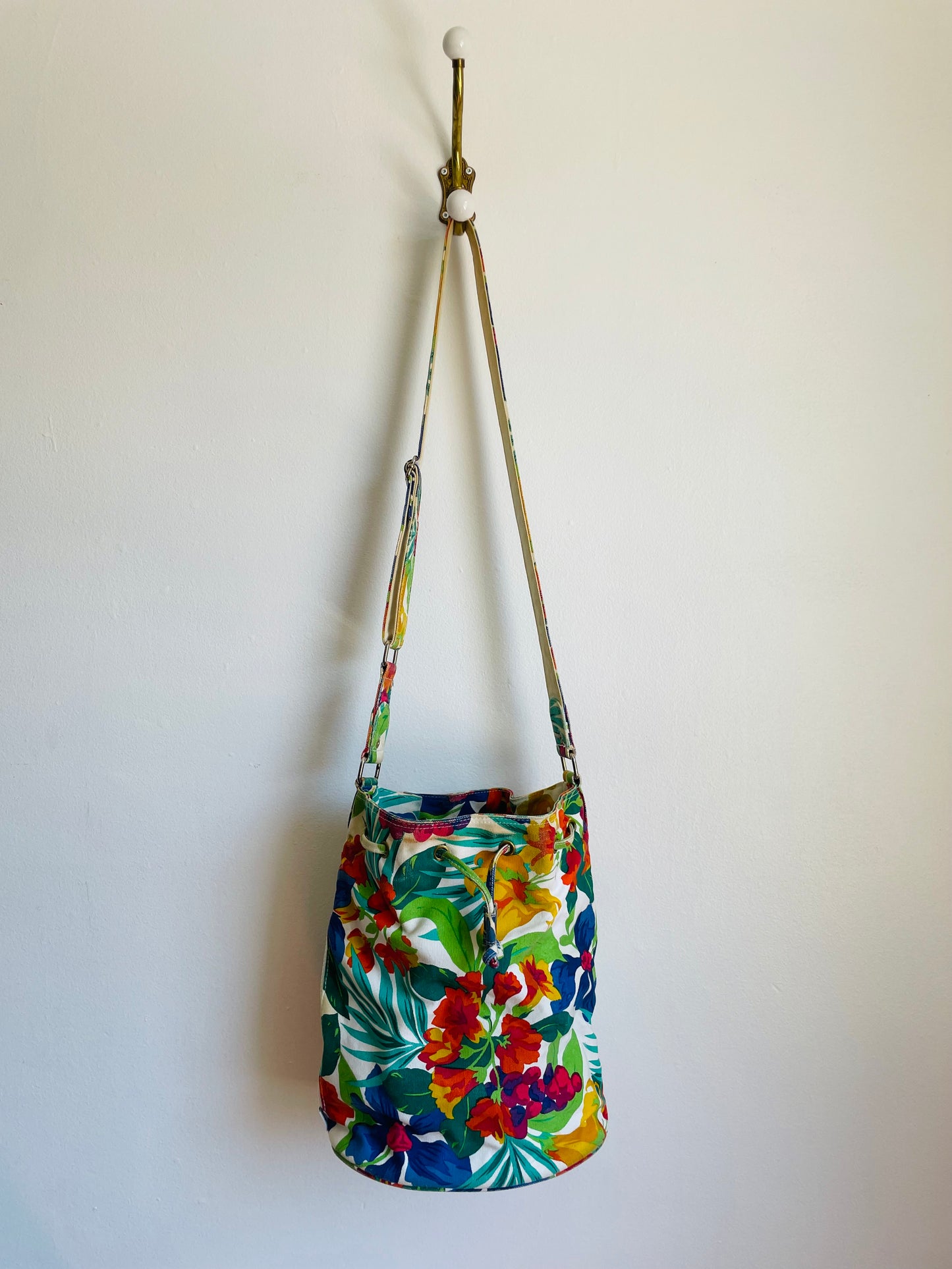 Tropical & Bright Liz Claiborne Accessories 100% Cotton Drawstring Bucket Pouch Purse with Multiple Compartments