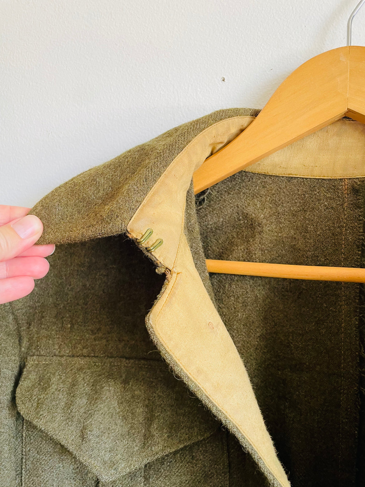 Vintage WW2 1943 Battle Dress Blouse Serge Wool Shirt - Size 6 - 8 LAA RCA - 8th Light Anti-Aircraft Regiment - Royal Canadian Artillery - Made by Hyde Park Clothes Limited Montreal