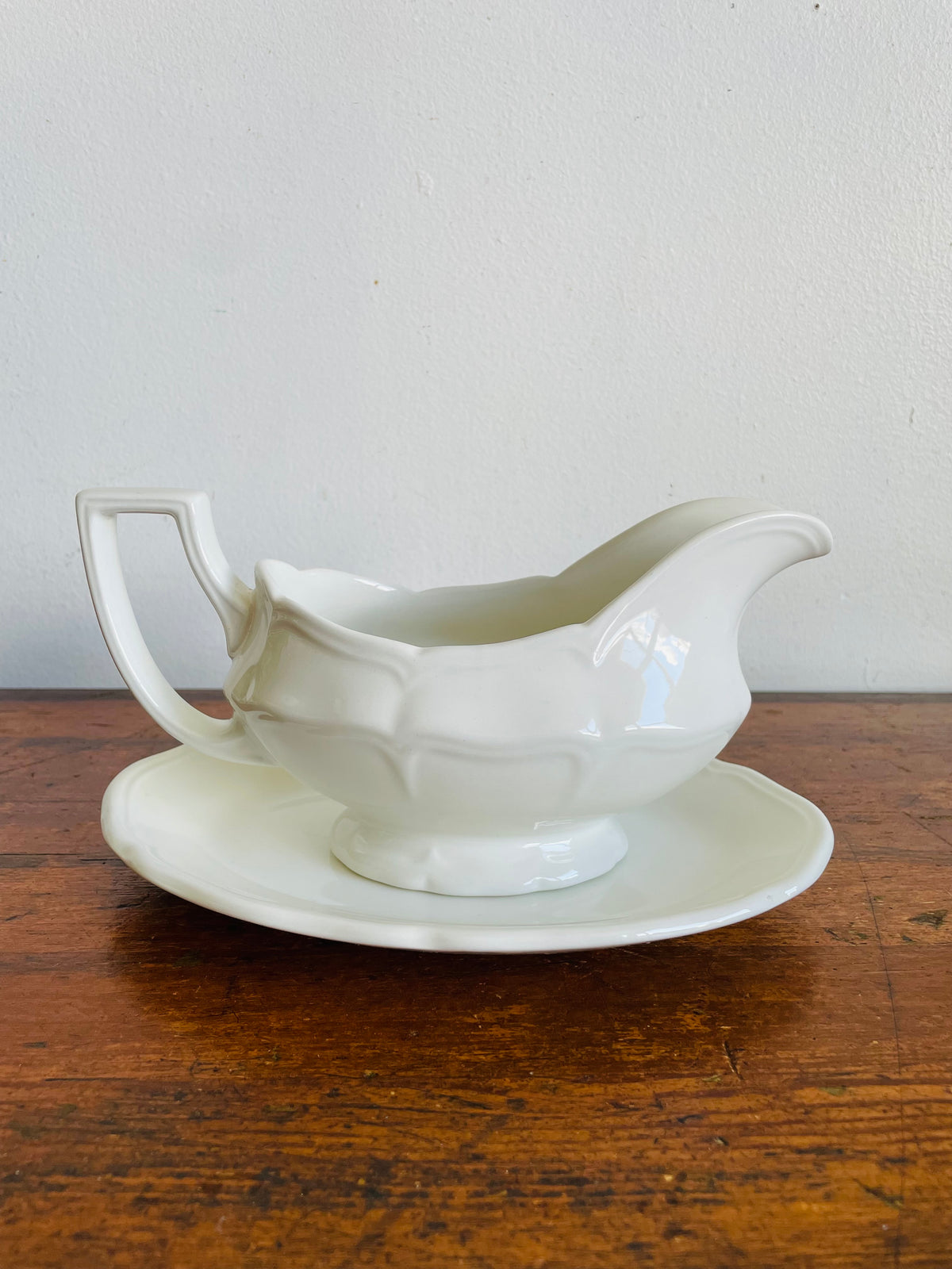 Vintage Royal Staffordshire Heirloom English Ironstone by J & G Meakin Gravy Sauce Boat & Plate - Made in England