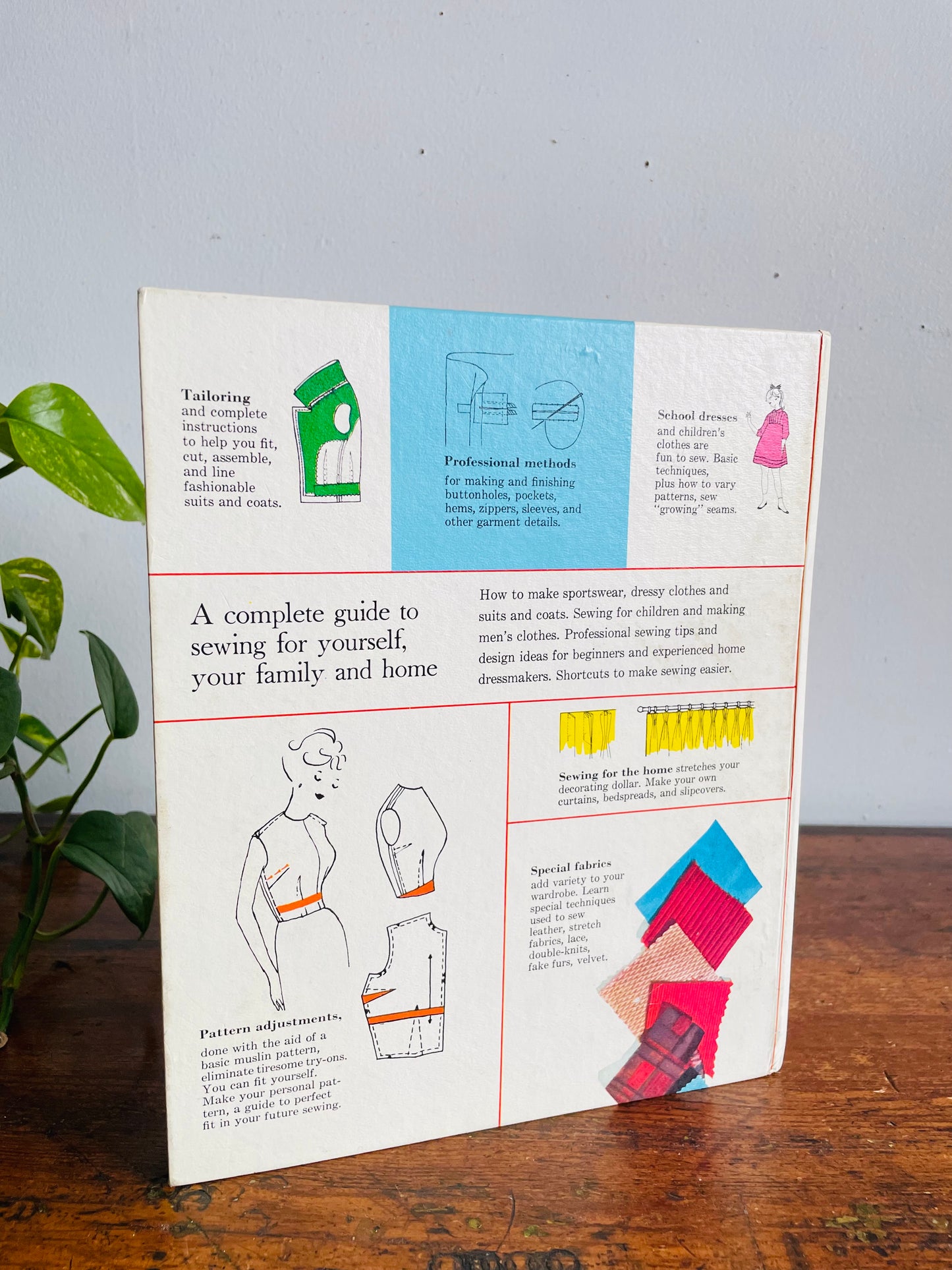 Vintage Better Homes & Gardens Sewing Book Binder (1970)