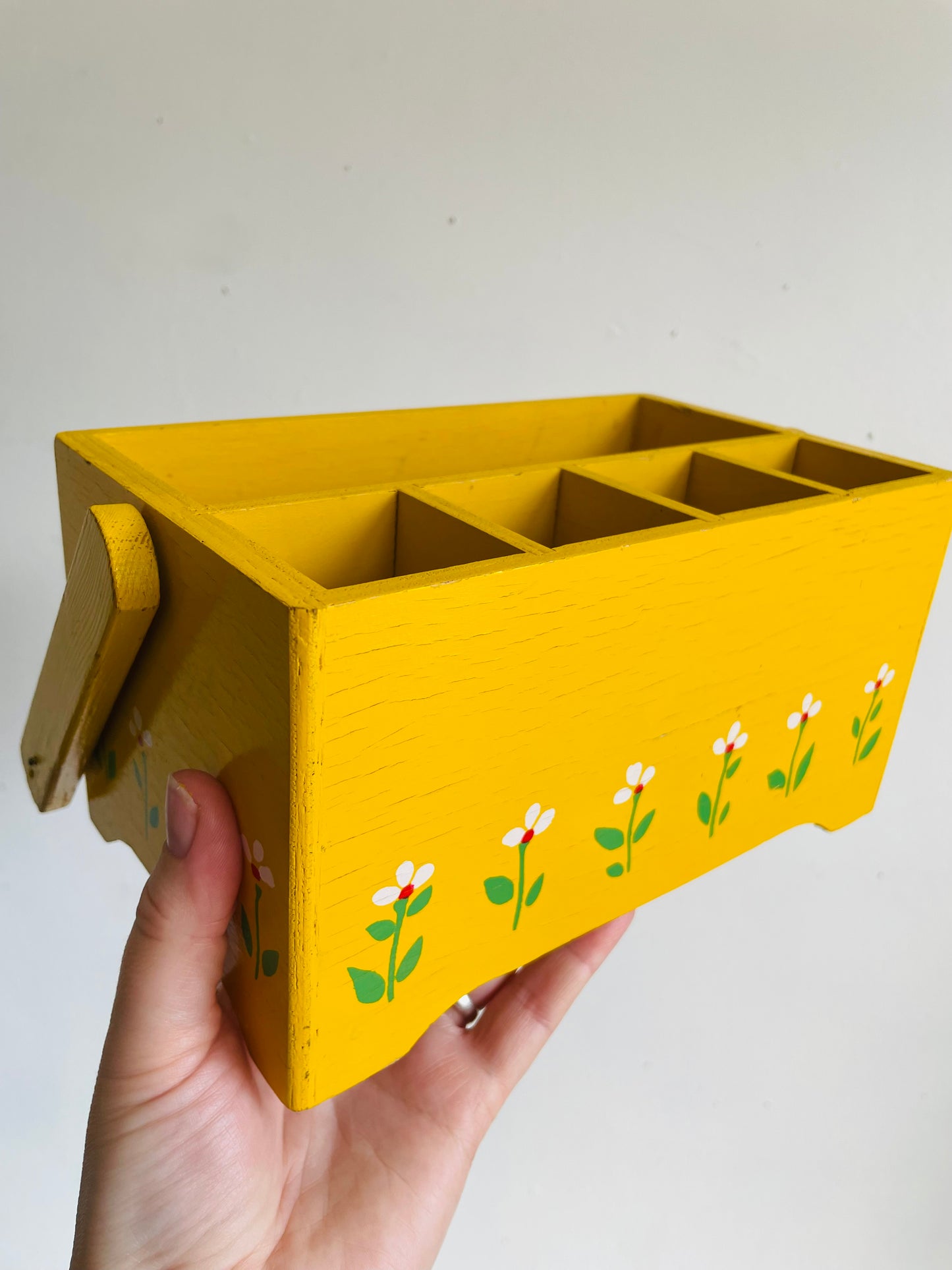Vintage 1984 Teleflora Bright & Cheerful Yellow with White Flowers Wood Organizer Caddy with Swing Handle & 5 Compartments - Made in Taiwan